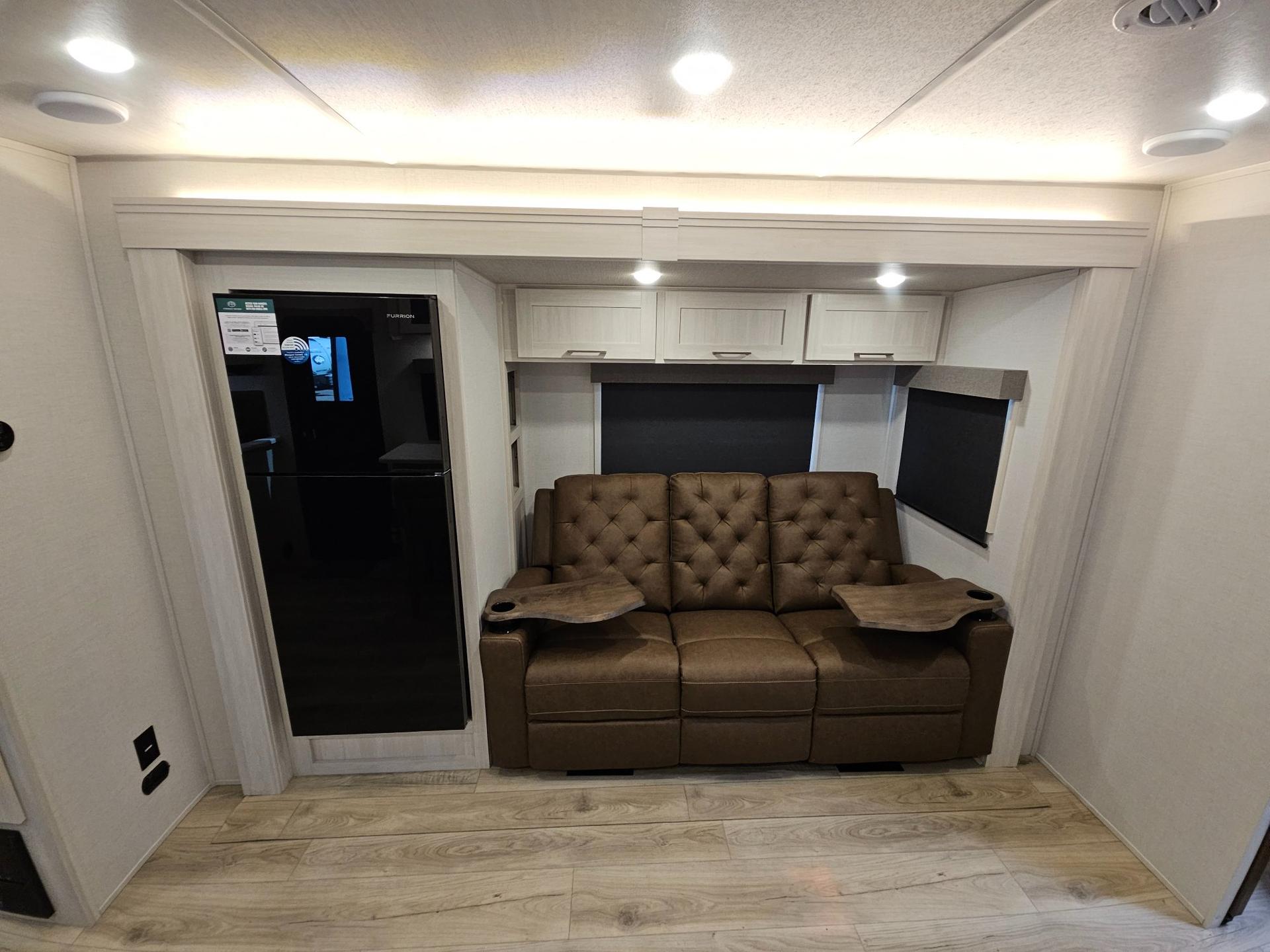 2026 Forest River 2026 Forest River Surveyor Legend - thumbnail 7