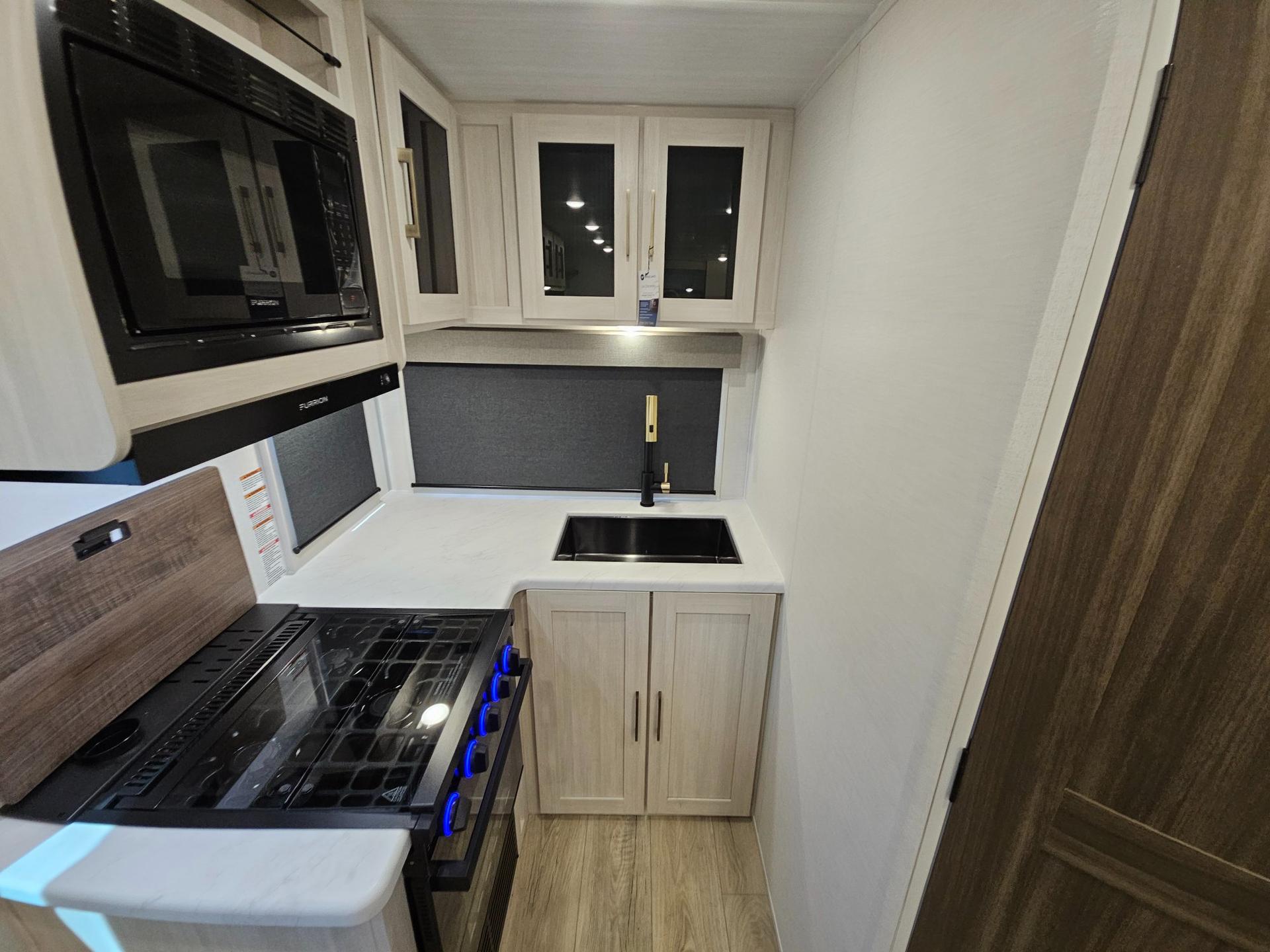 2026 Forest River 2026 Forest River Surveyor Legend - thumbnail 20