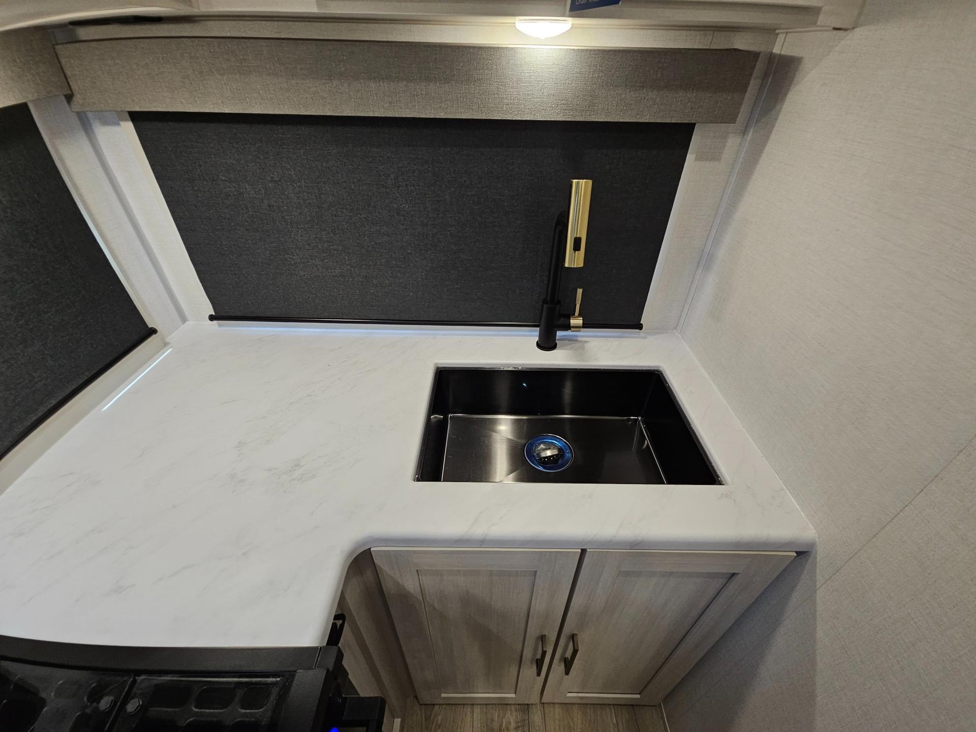 2026 Forest River 2026 Forest River Surveyor Legend - thumbnail 21