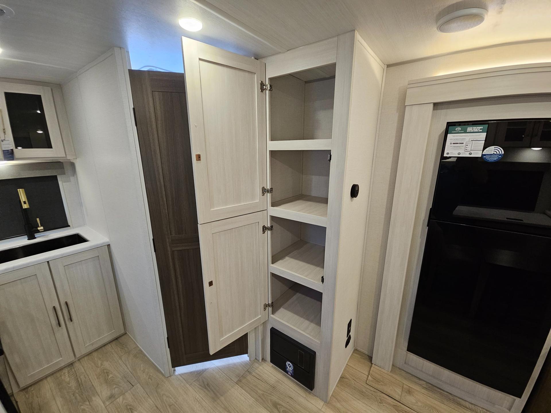 2026 Forest River 2026 Forest River Surveyor Legend - thumbnail 23