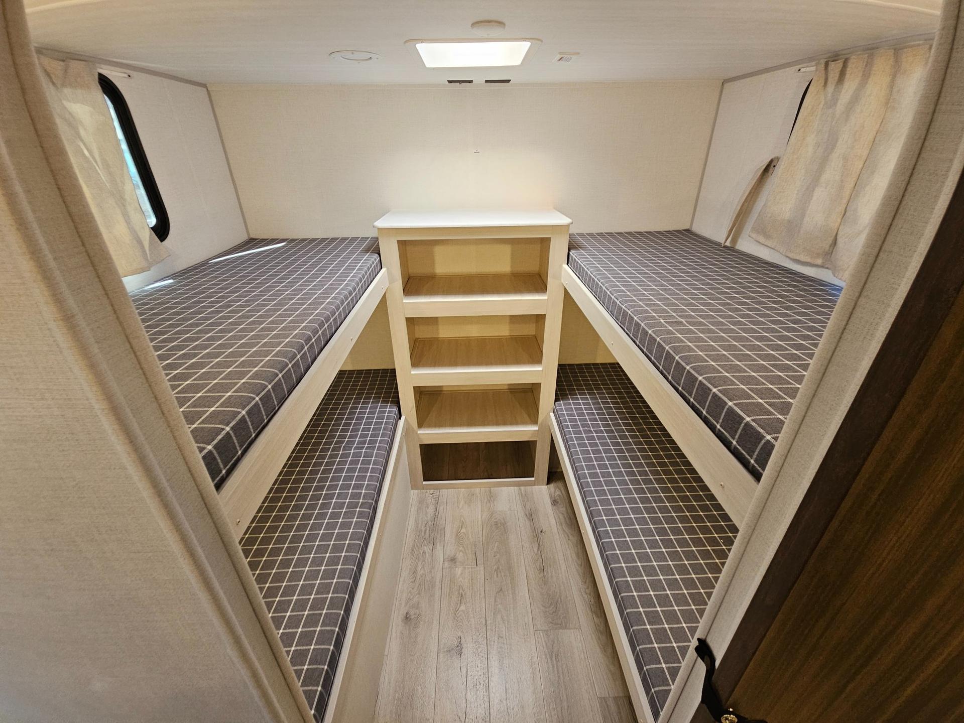 2026 Forest River 2026 Forest River Surveyor Camp Series - thumbnail 20