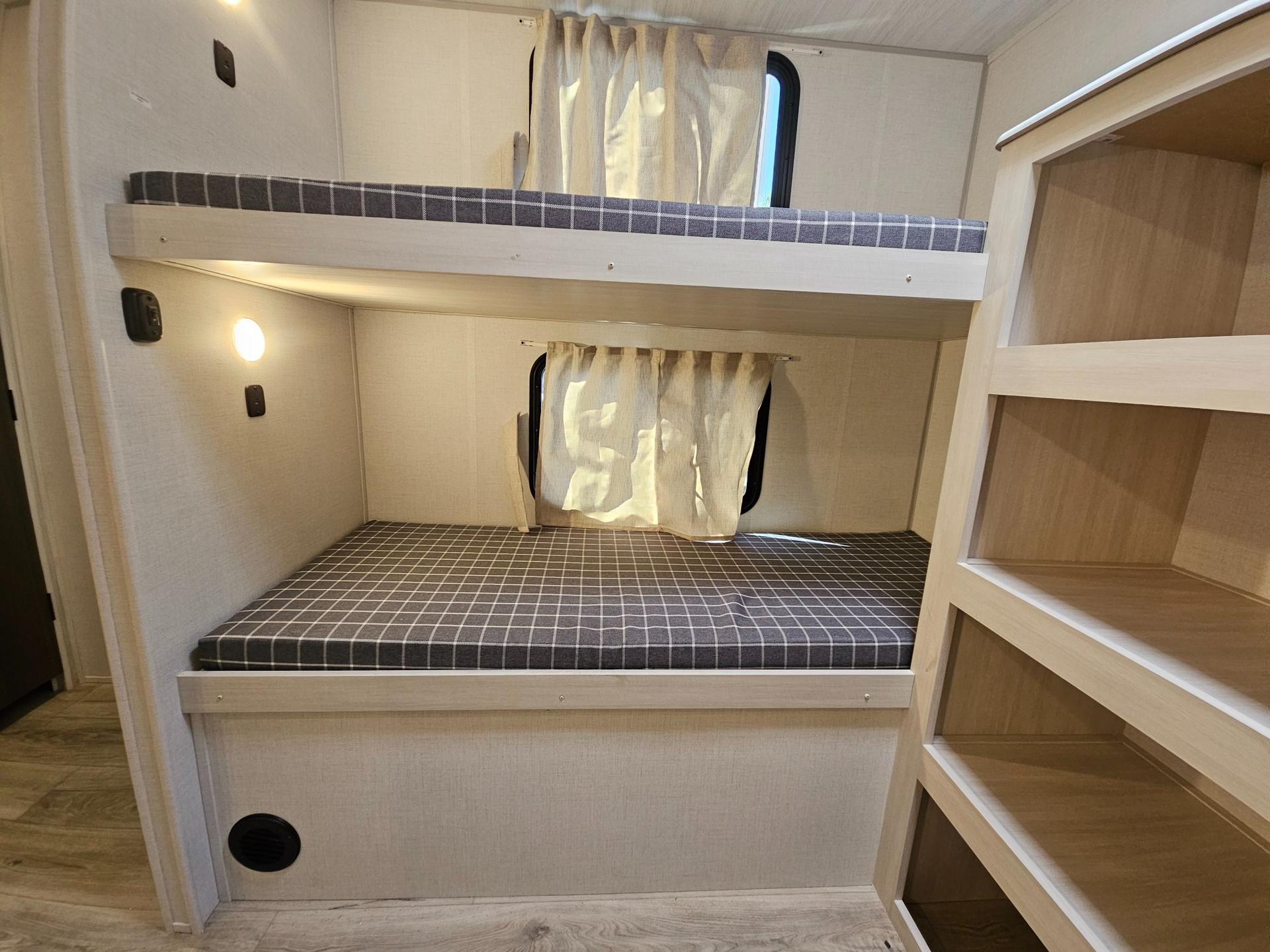 2026 Forest River 2026 Forest River Surveyor Camp Series - thumbnail 21