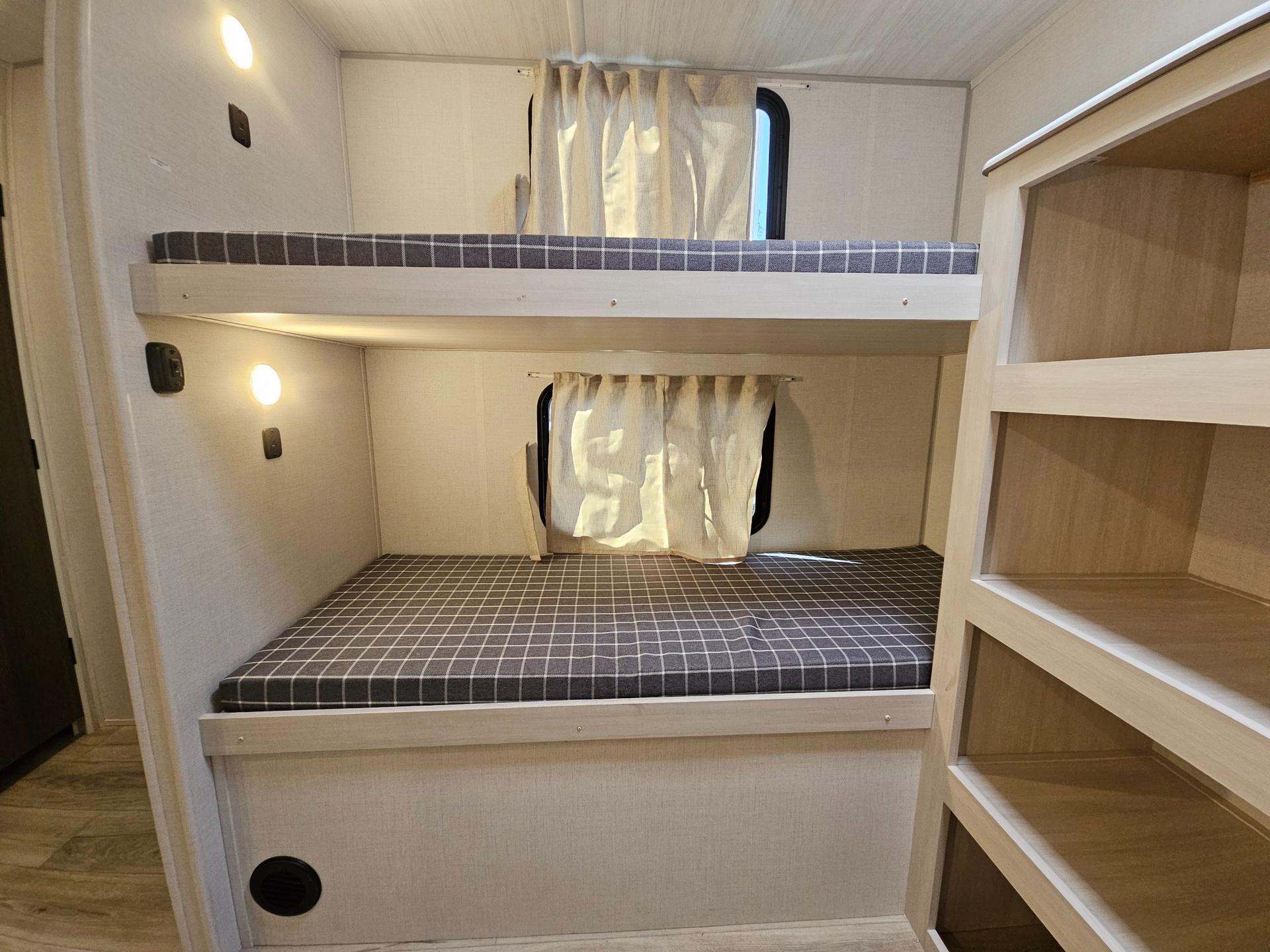 2026 Forest River 2026 Forest River Surveyor Camp Series - thumbnail 22