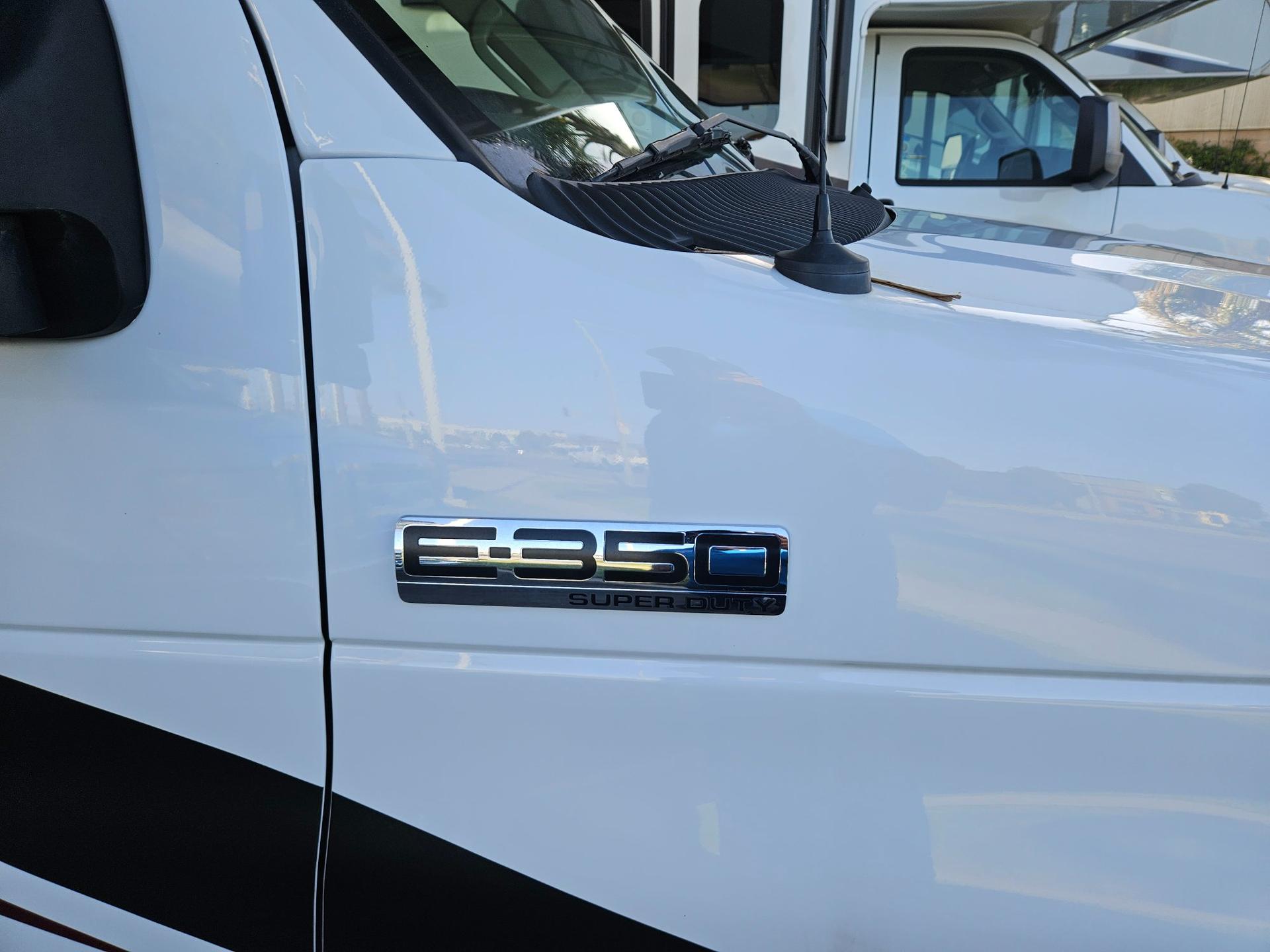 2020 Coachmen 2020 Coachmen Leprechaun - thumbnail 5