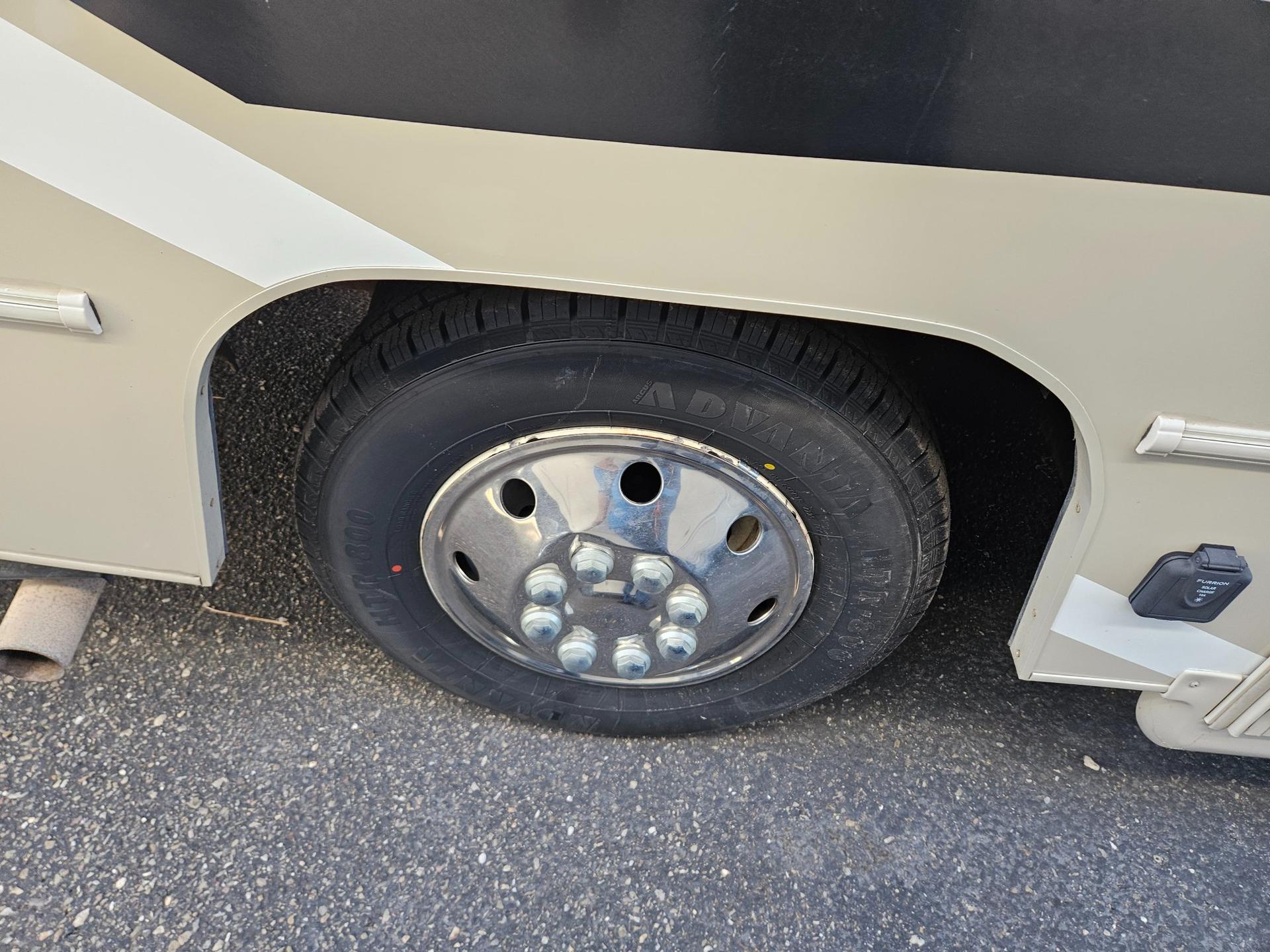 2020 Coachmen 2020 Coachmen Leprechaun - thumbnail 11