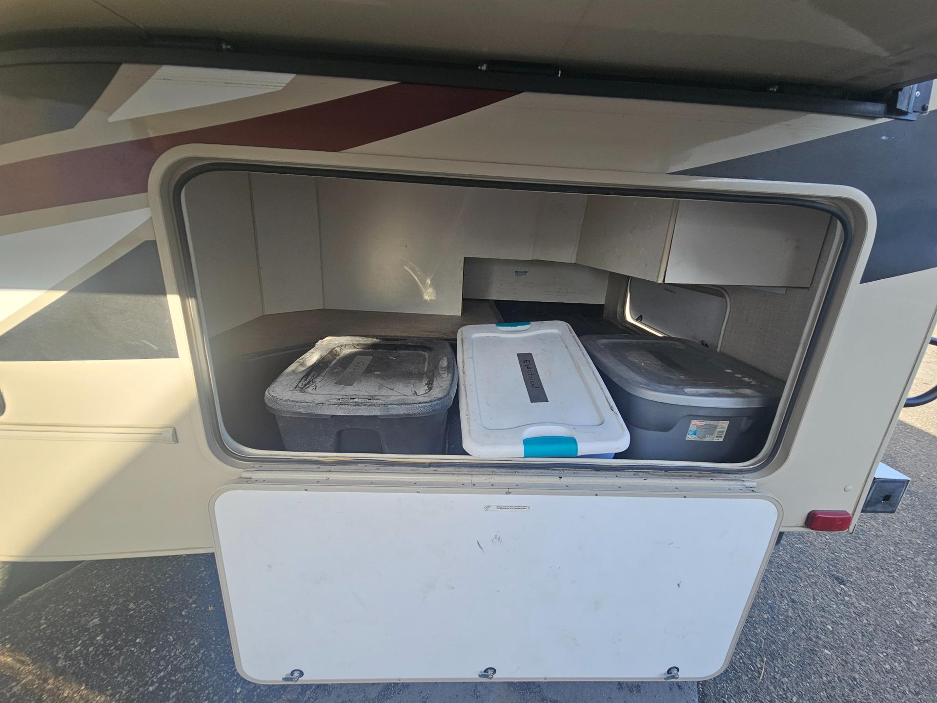 2020 Coachmen 2020 Coachmen Leprechaun - thumbnail 15