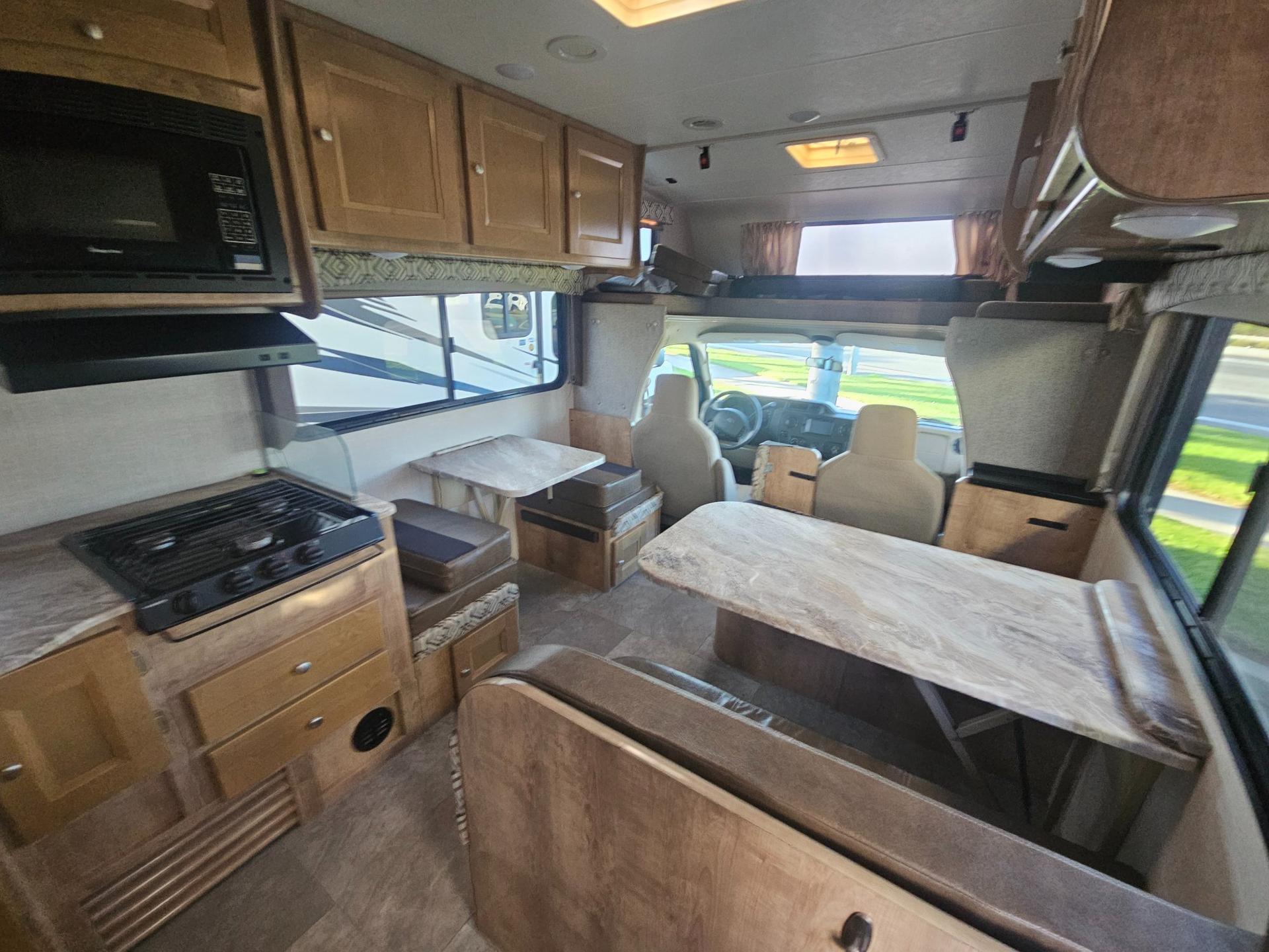 2020 Coachmen 2020 Coachmen Leprechaun - thumbnail 22