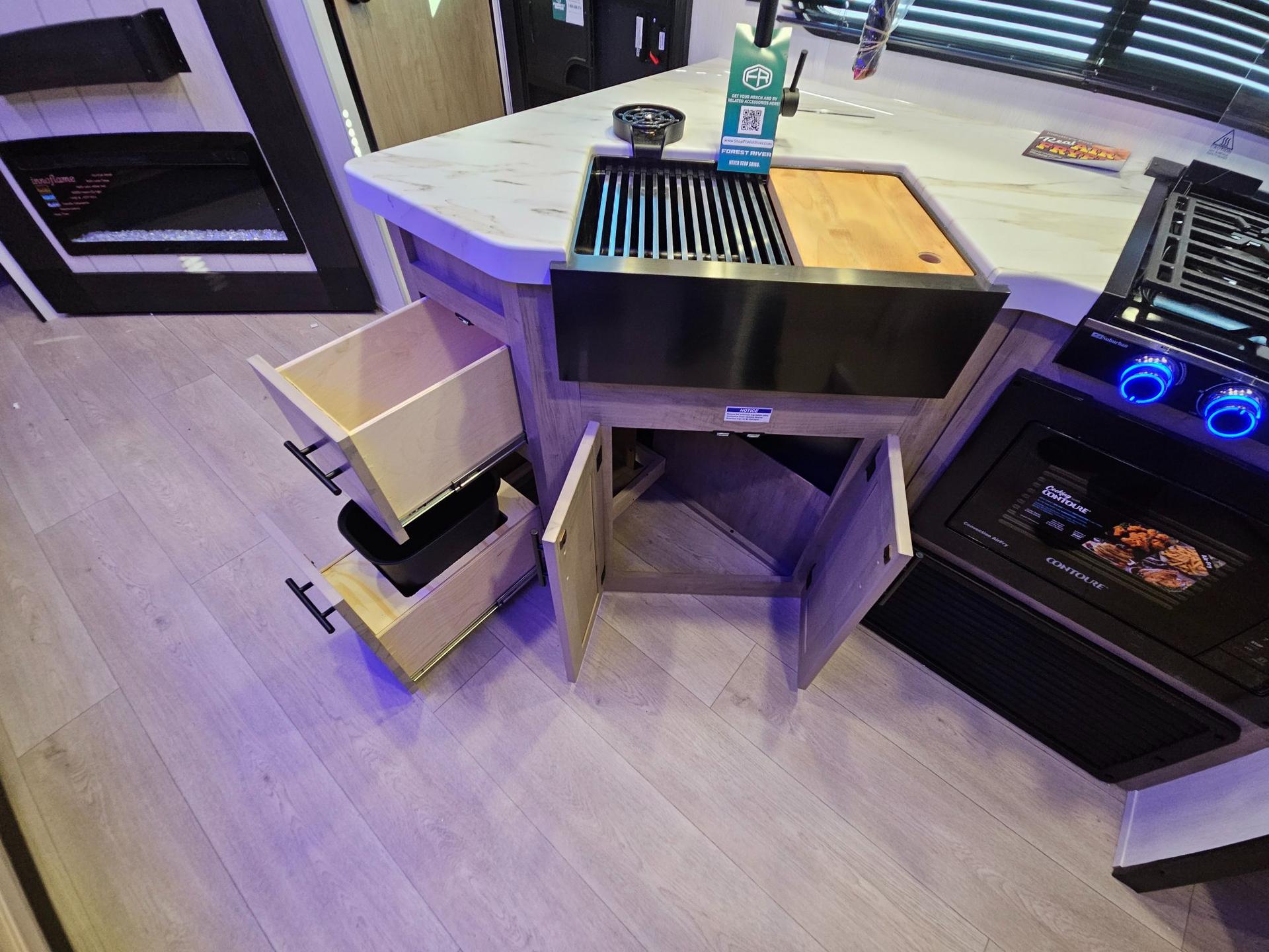 2026 Forest River 2026 Forest River Cherokee Grey Wolf - thumbnail 16