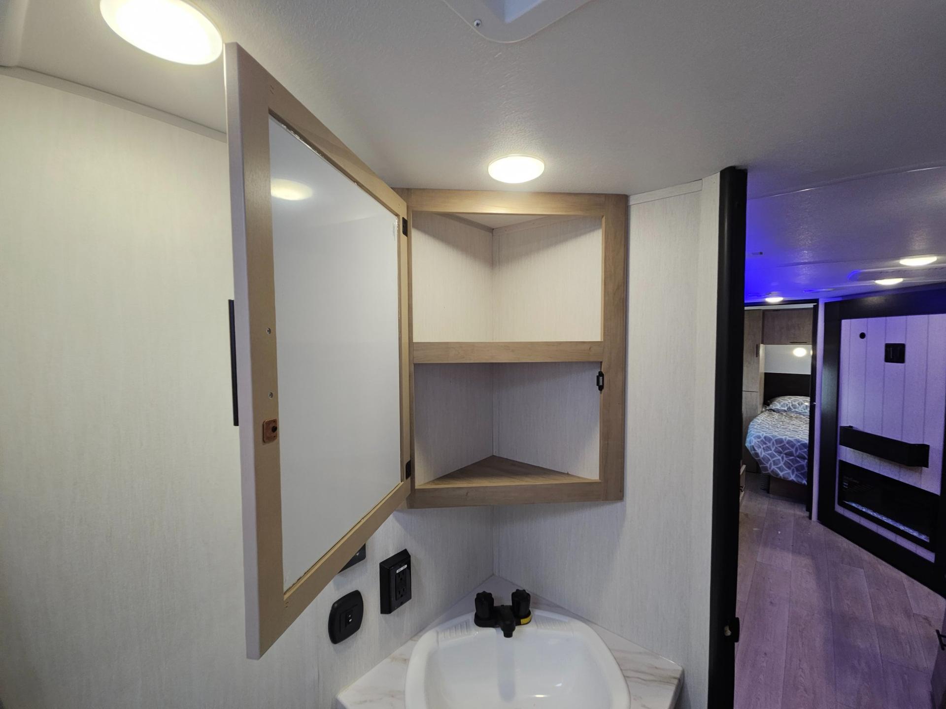 2026 Forest River 2026 Forest River Cherokee Grey Wolf - thumbnail 30