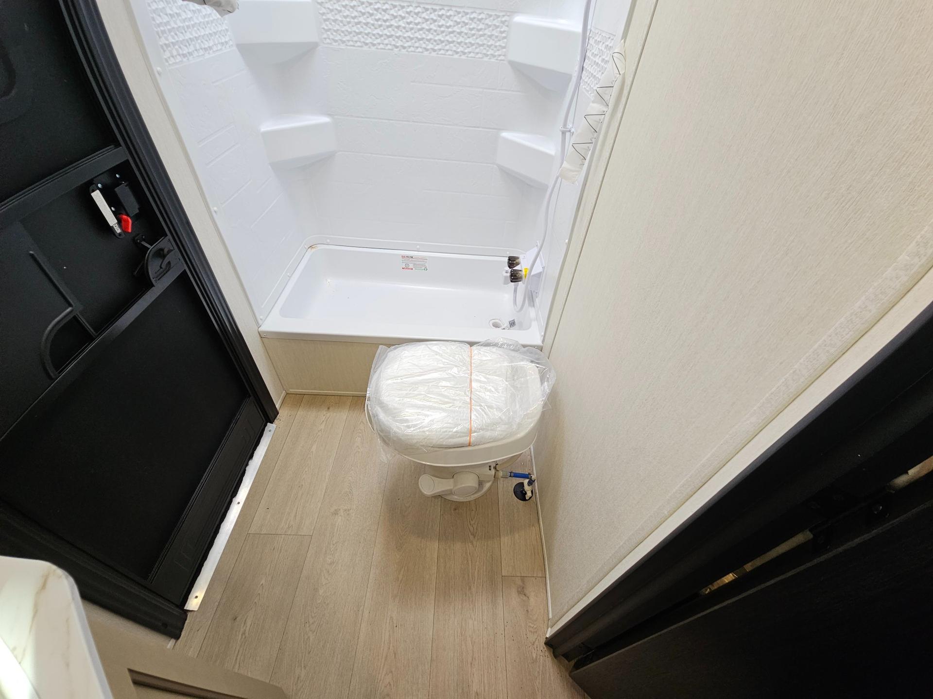 2026 Forest River 2026 Forest River Cherokee Grey Wolf - thumbnail 25