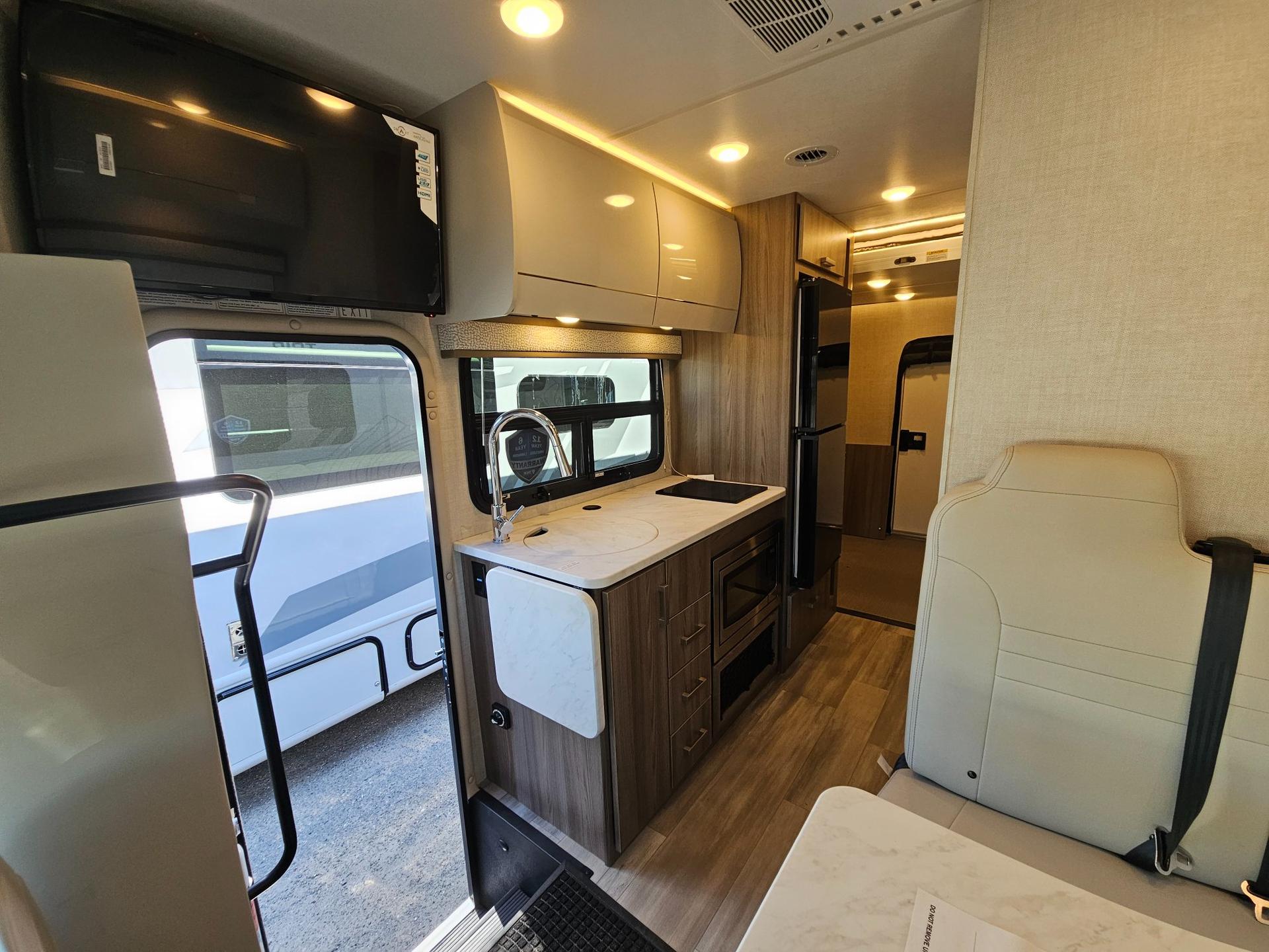 2026 Thor Motor Coach 2026 Thor Motor Coach Gemini Trip - thumbnail 7