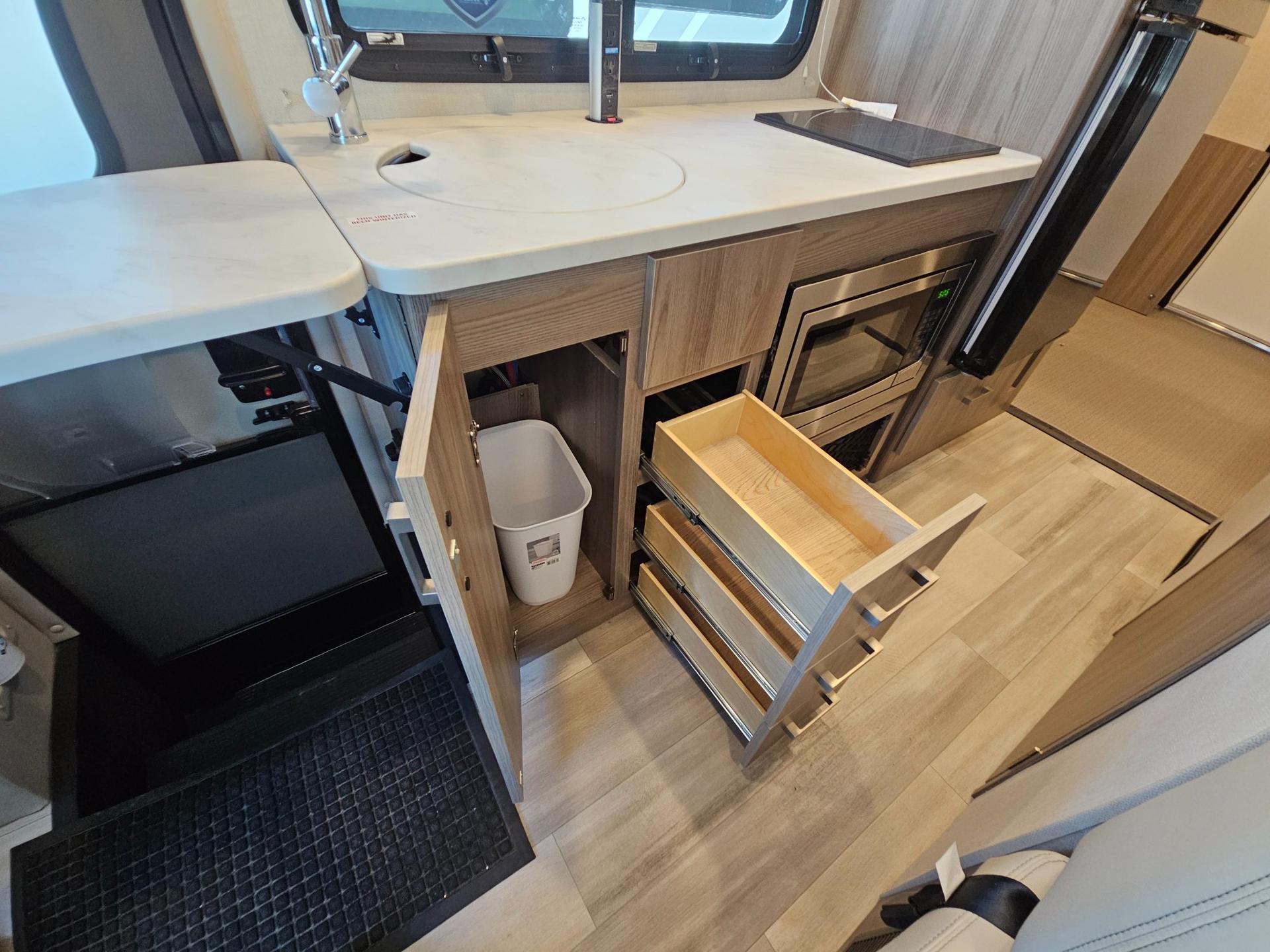 2026 Thor Motor Coach 2026 Thor Motor Coach Gemini Trip - thumbnail 16