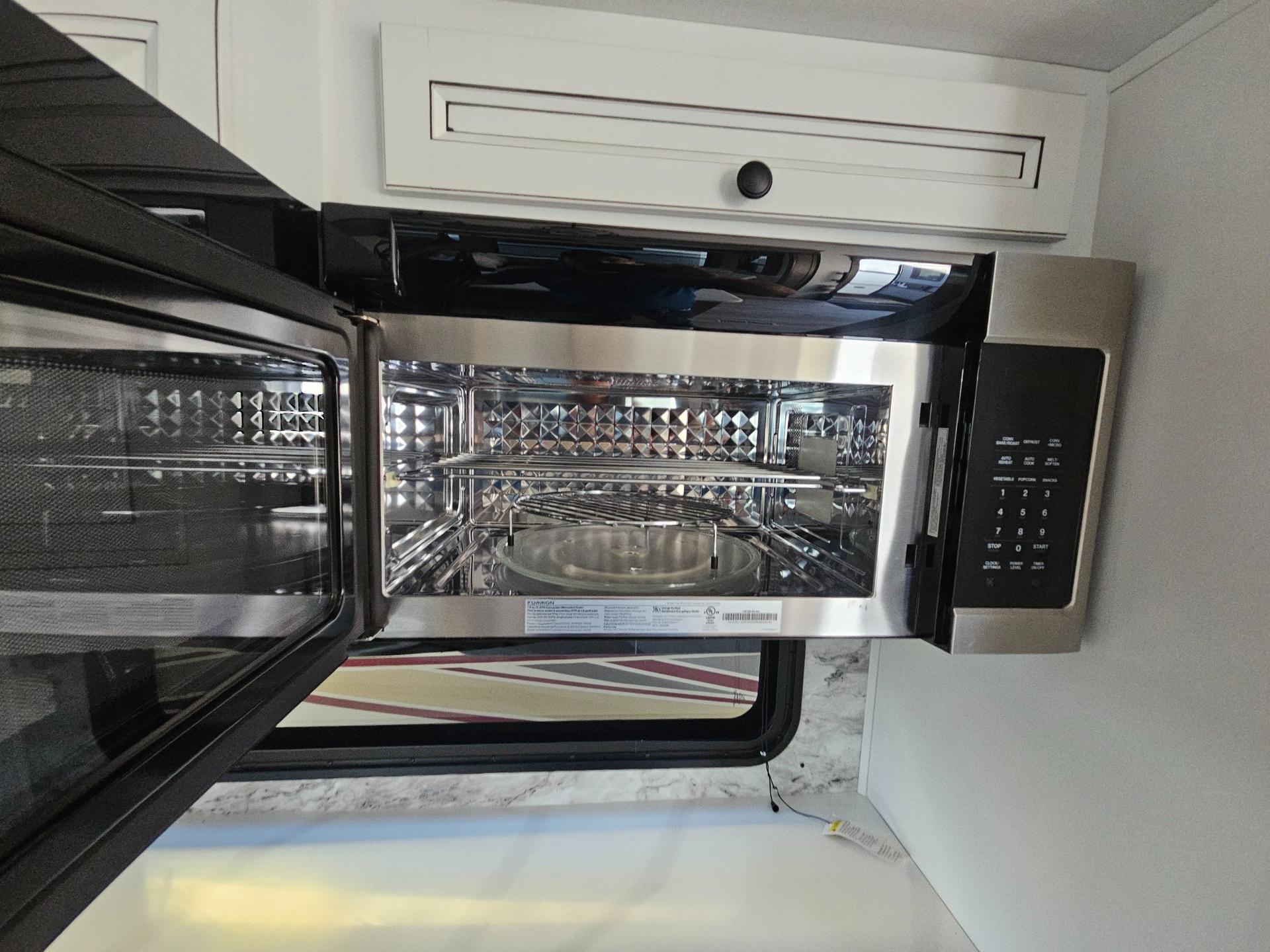 2024 Keystone RV 2024 Keystone RV Montana - thumbnail 19