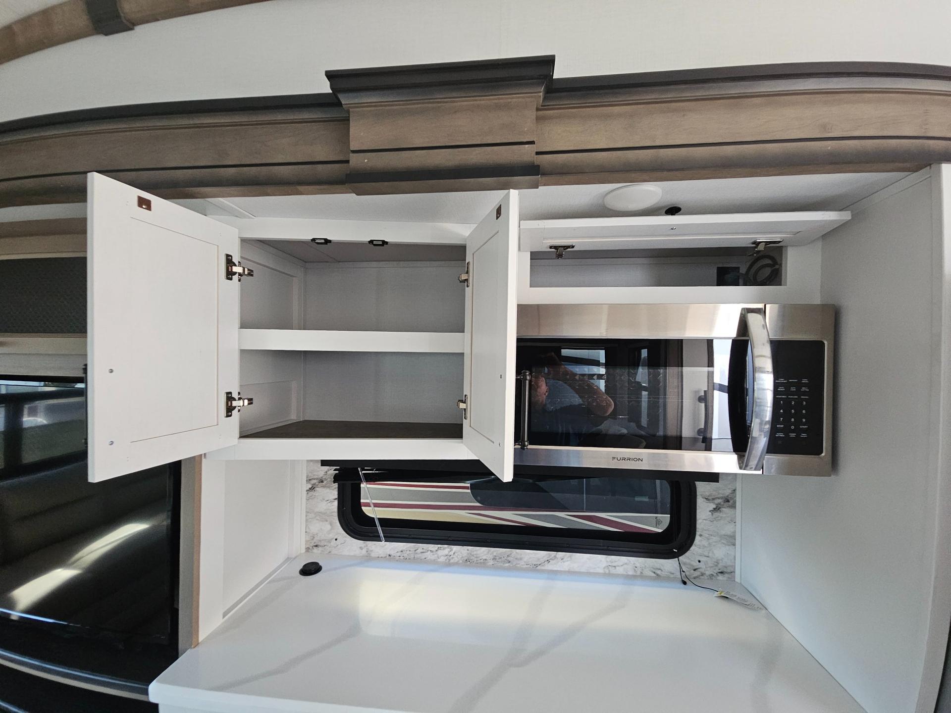 2024 Keystone RV 2024 Keystone RV Montana - thumbnail 20