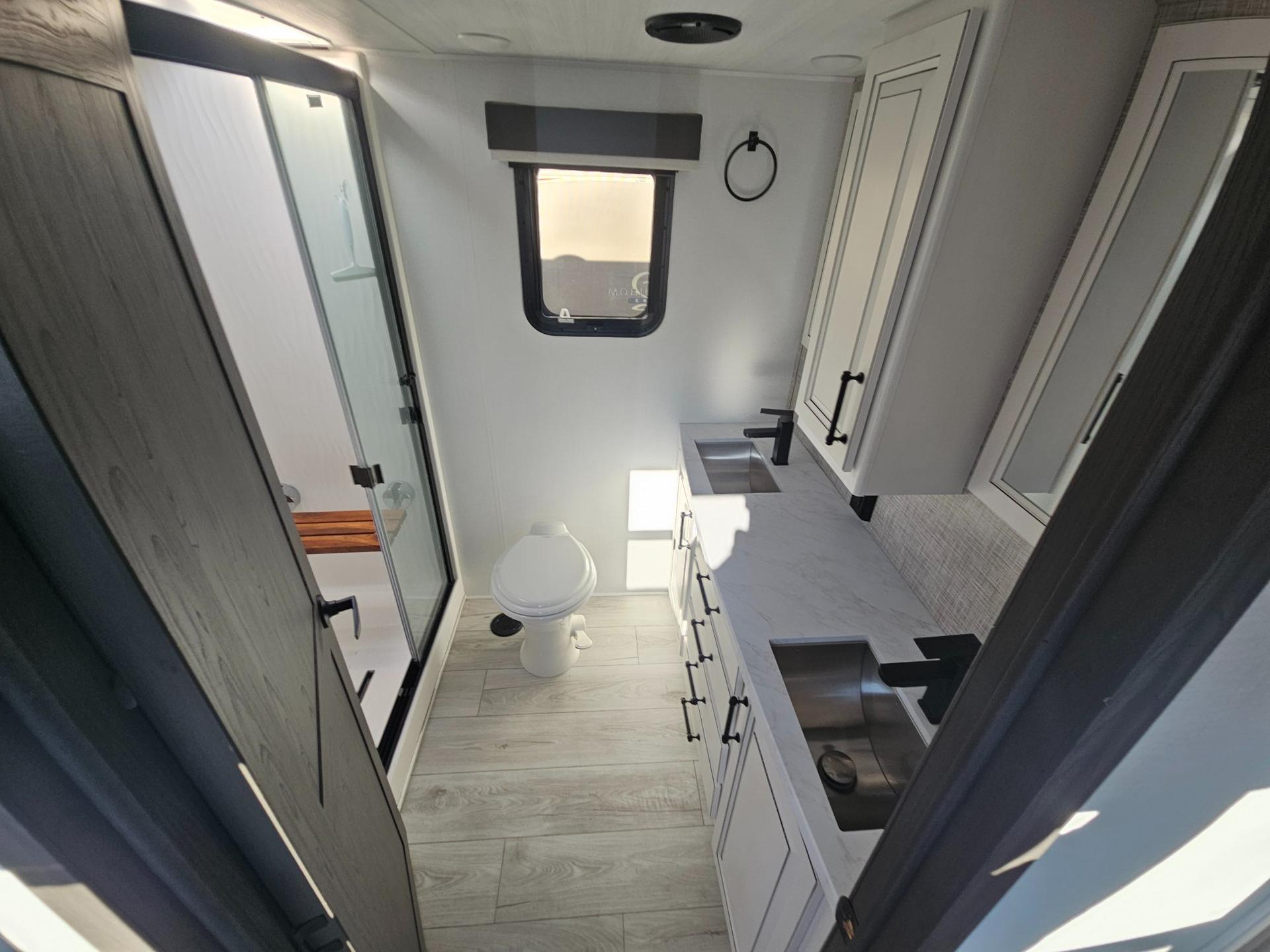 2024 Keystone RV 2024 Keystone RV Montana - thumbnail 29