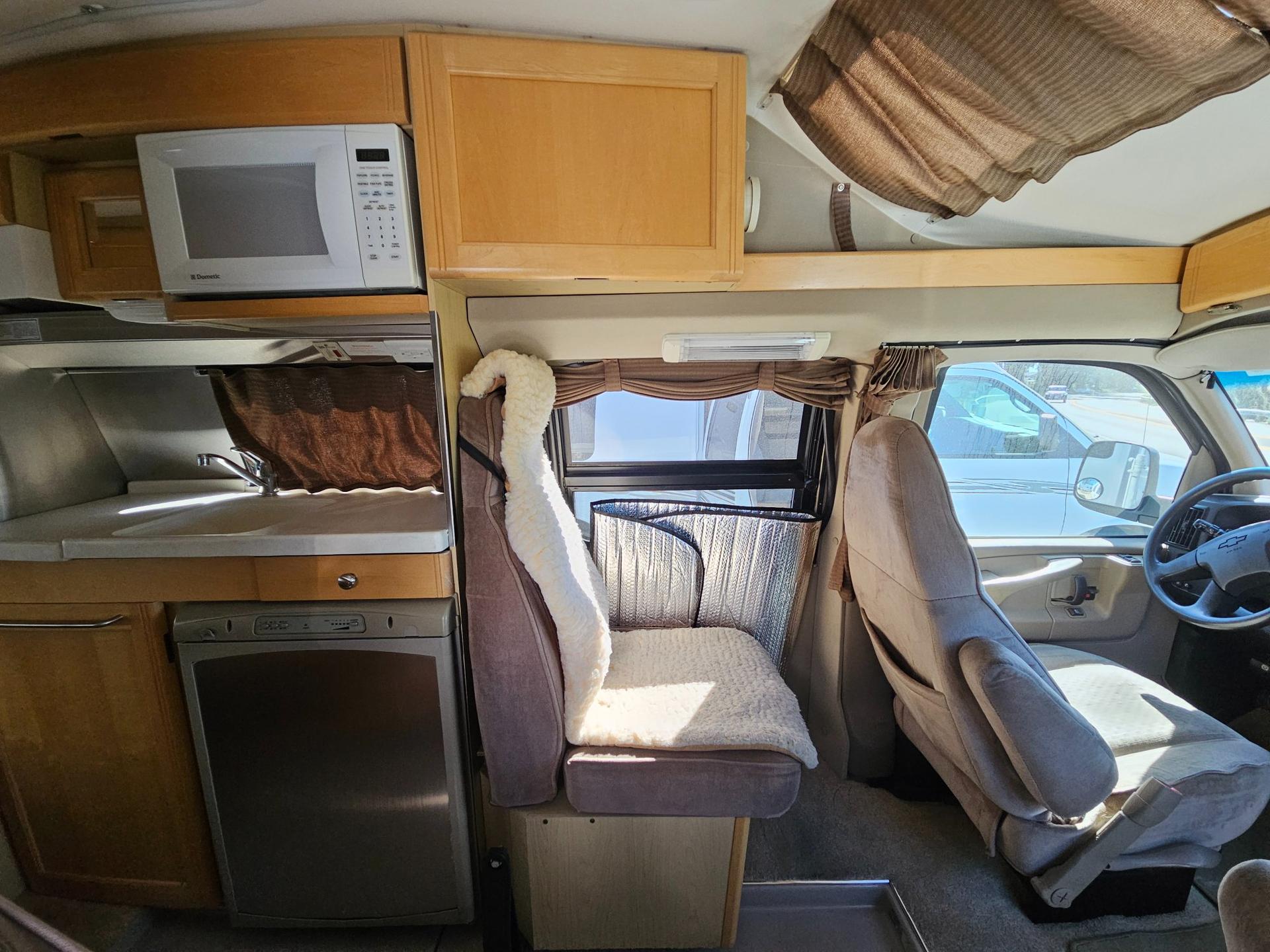 2006 Roadtrek 2006 Roadtrek 190 Versatile - thumbnail 7