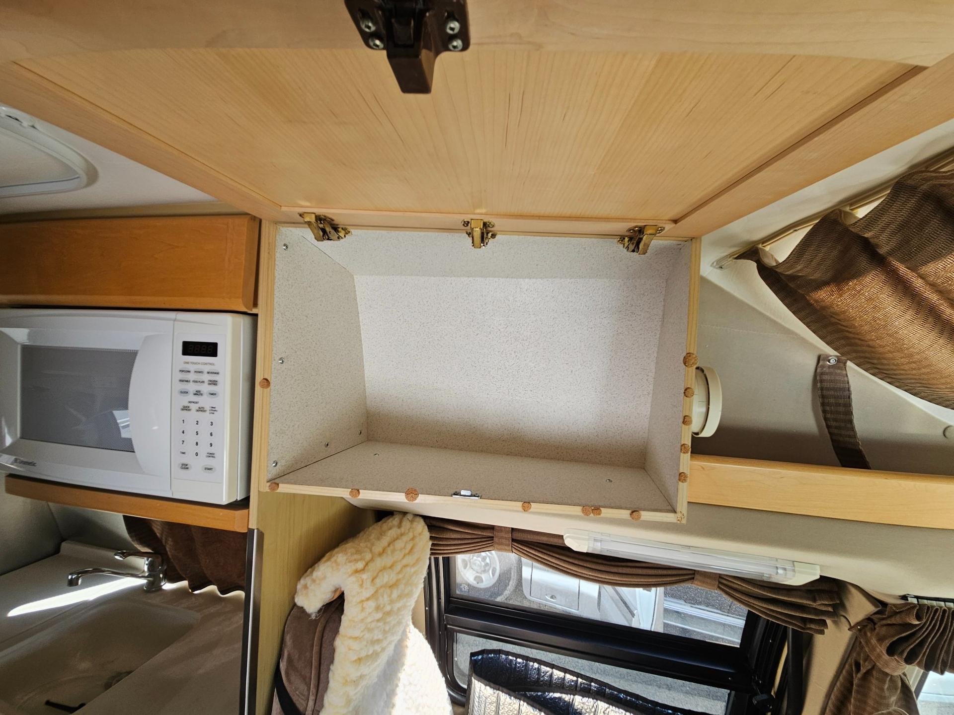 2006 Roadtrek 2006 Roadtrek 190 Versatile - thumbnail 8