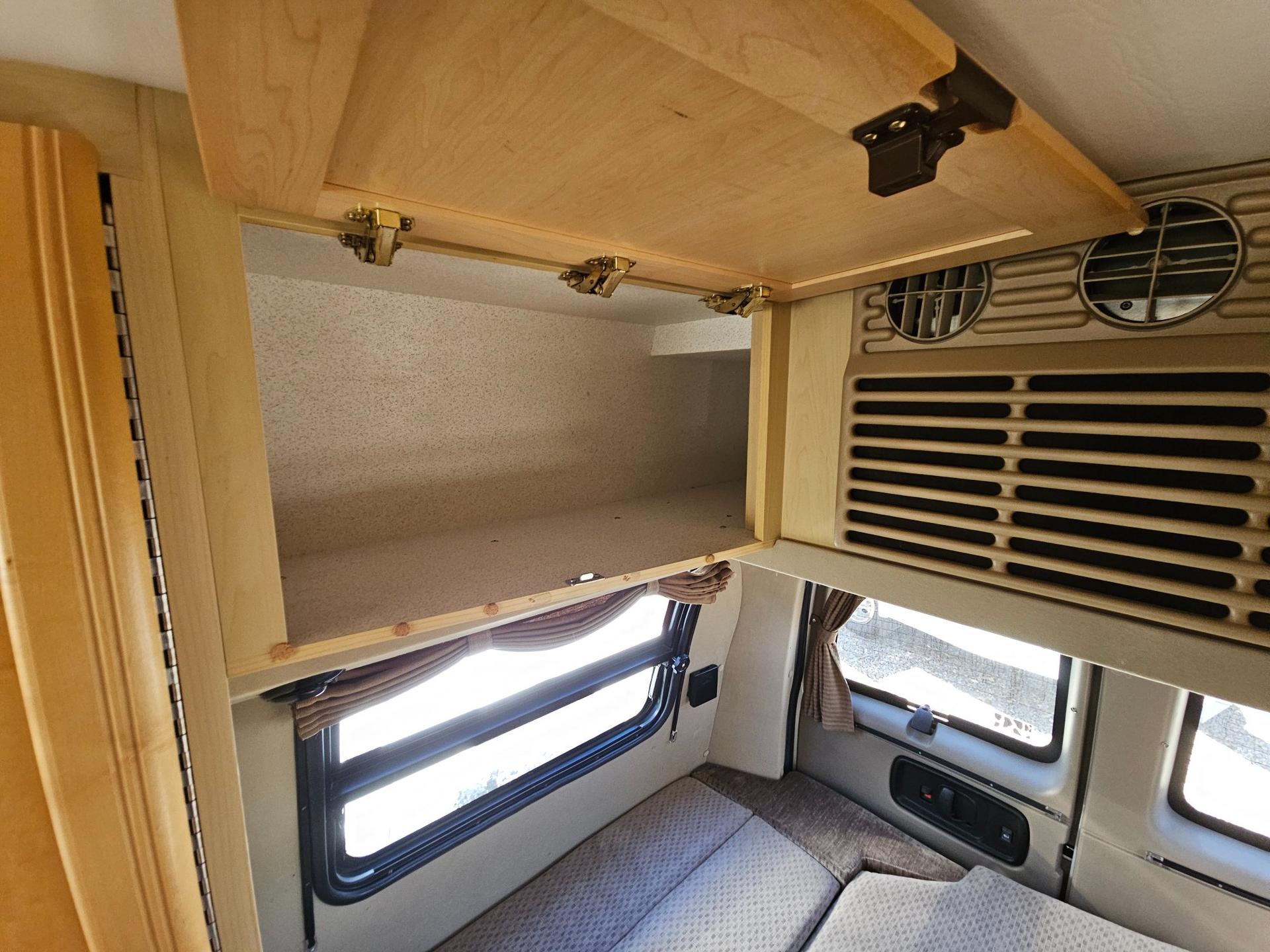 2006 Roadtrek 2006 Roadtrek 190 Versatile - thumbnail 15