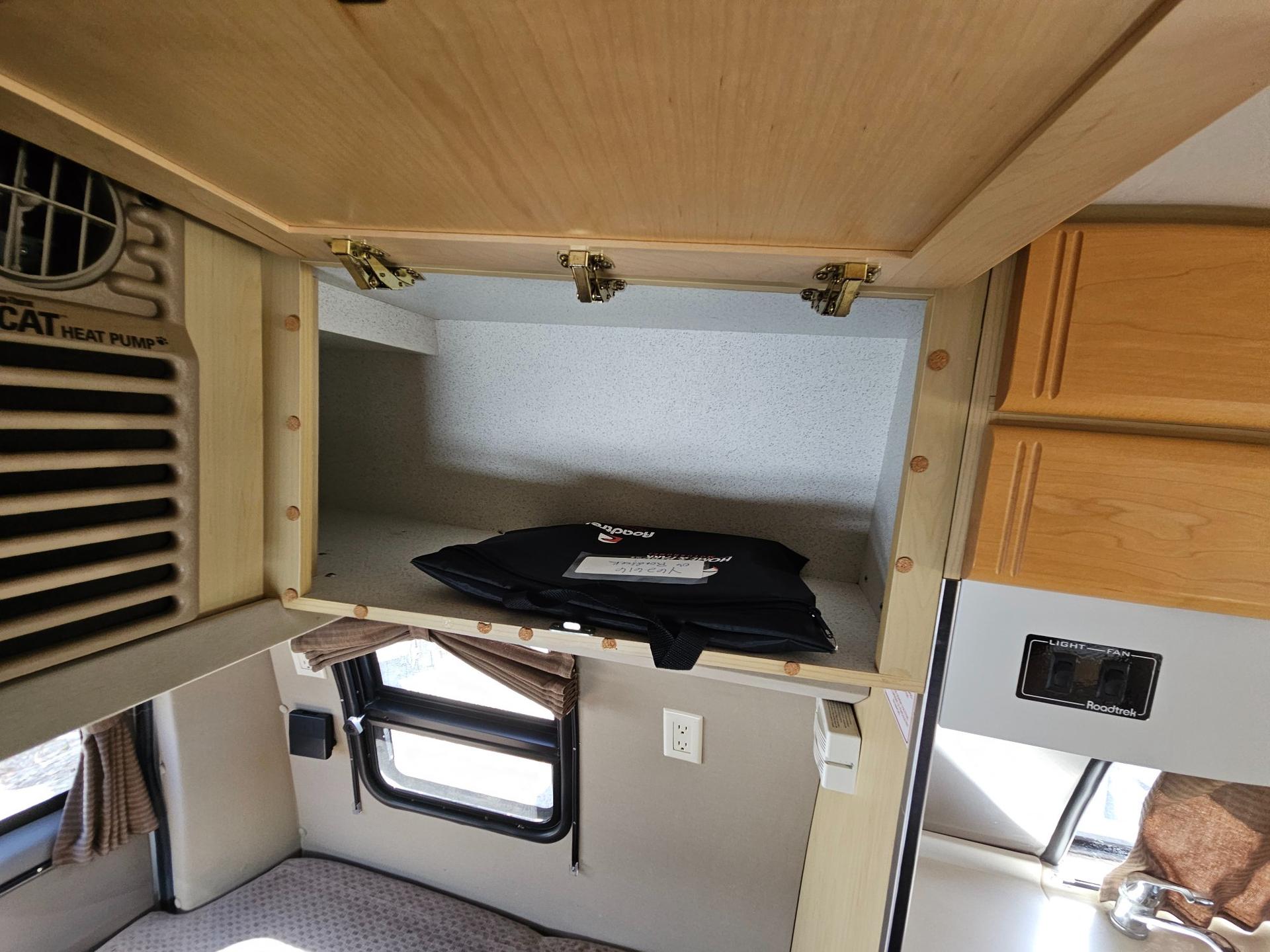 2006 Roadtrek 2006 Roadtrek 190 Versatile - thumbnail 17