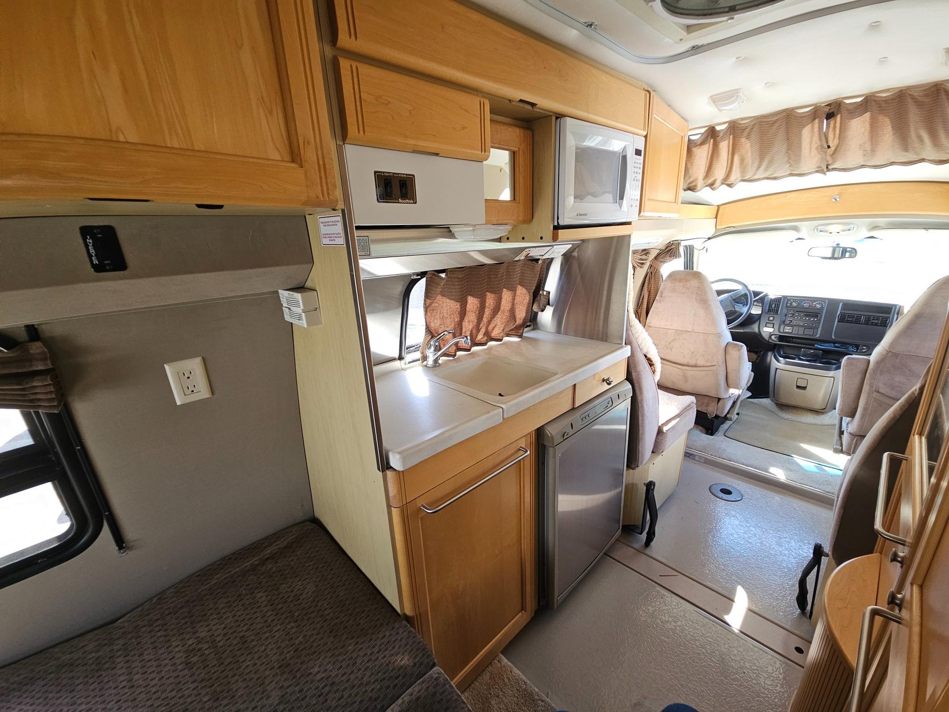 2006 Roadtrek 2006 Roadtrek 190 Versatile - thumbnail 18