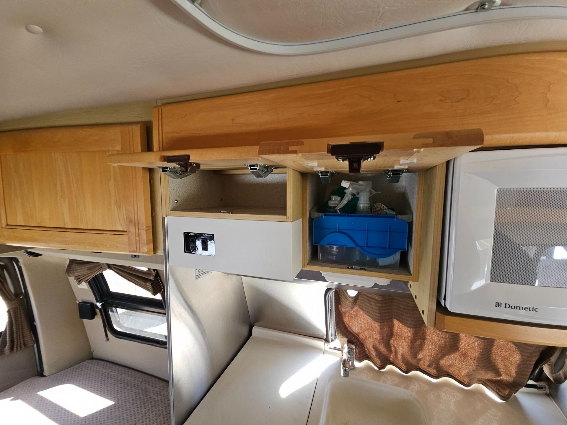 2006 Roadtrek 2006 Roadtrek 190 Versatile - thumbnail 21