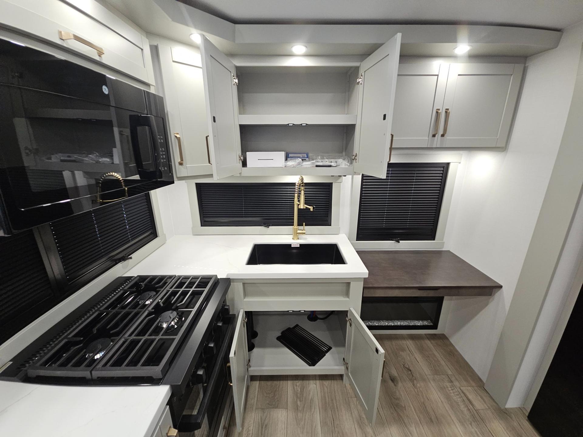 2026 Brinkley RV 2026 Brinkley RV Model Z - thumbnail 14