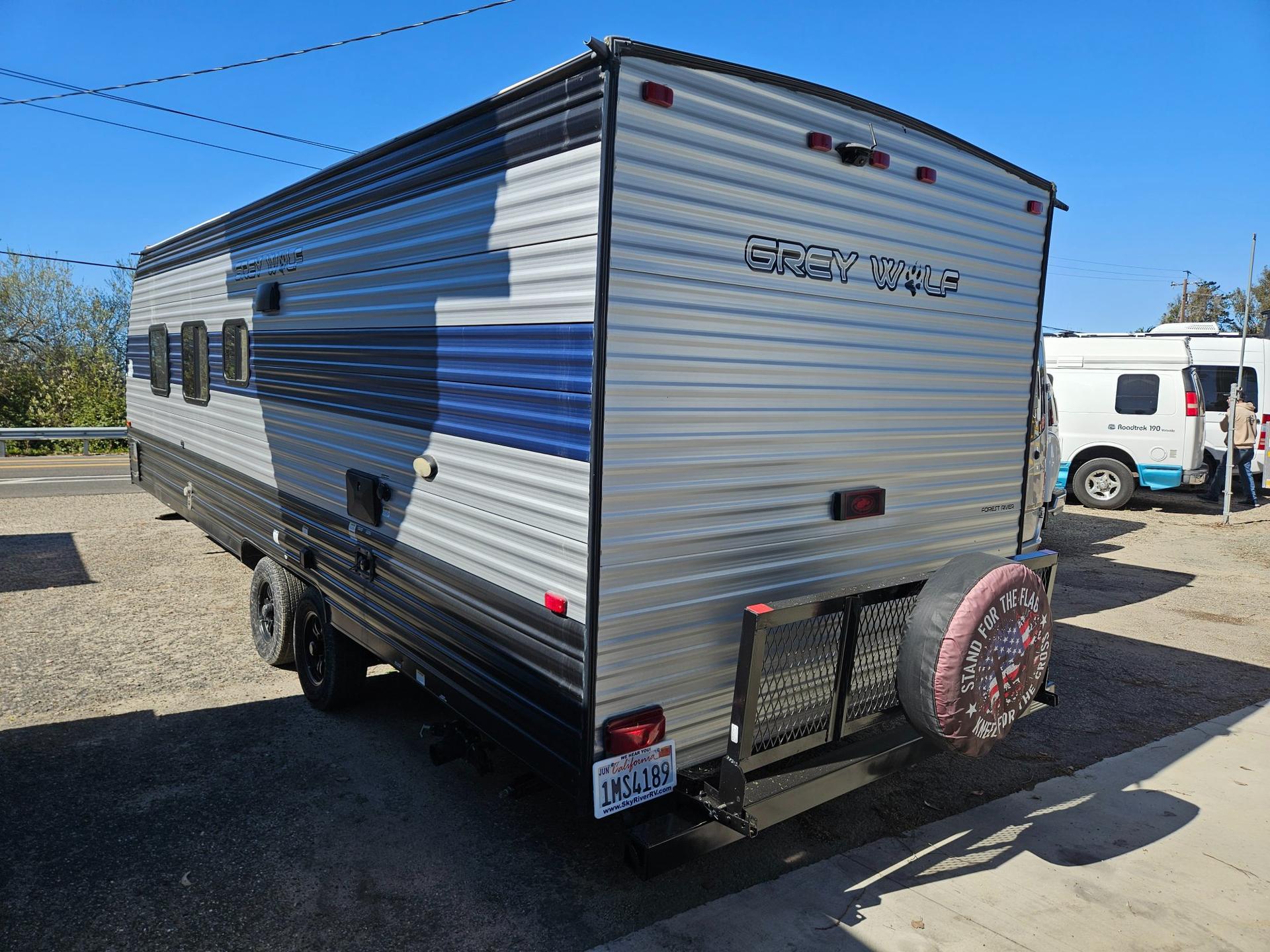 2022 Forest River RV 2022 Forest River RV Cherokee Grey Wolf - thumbnail 2