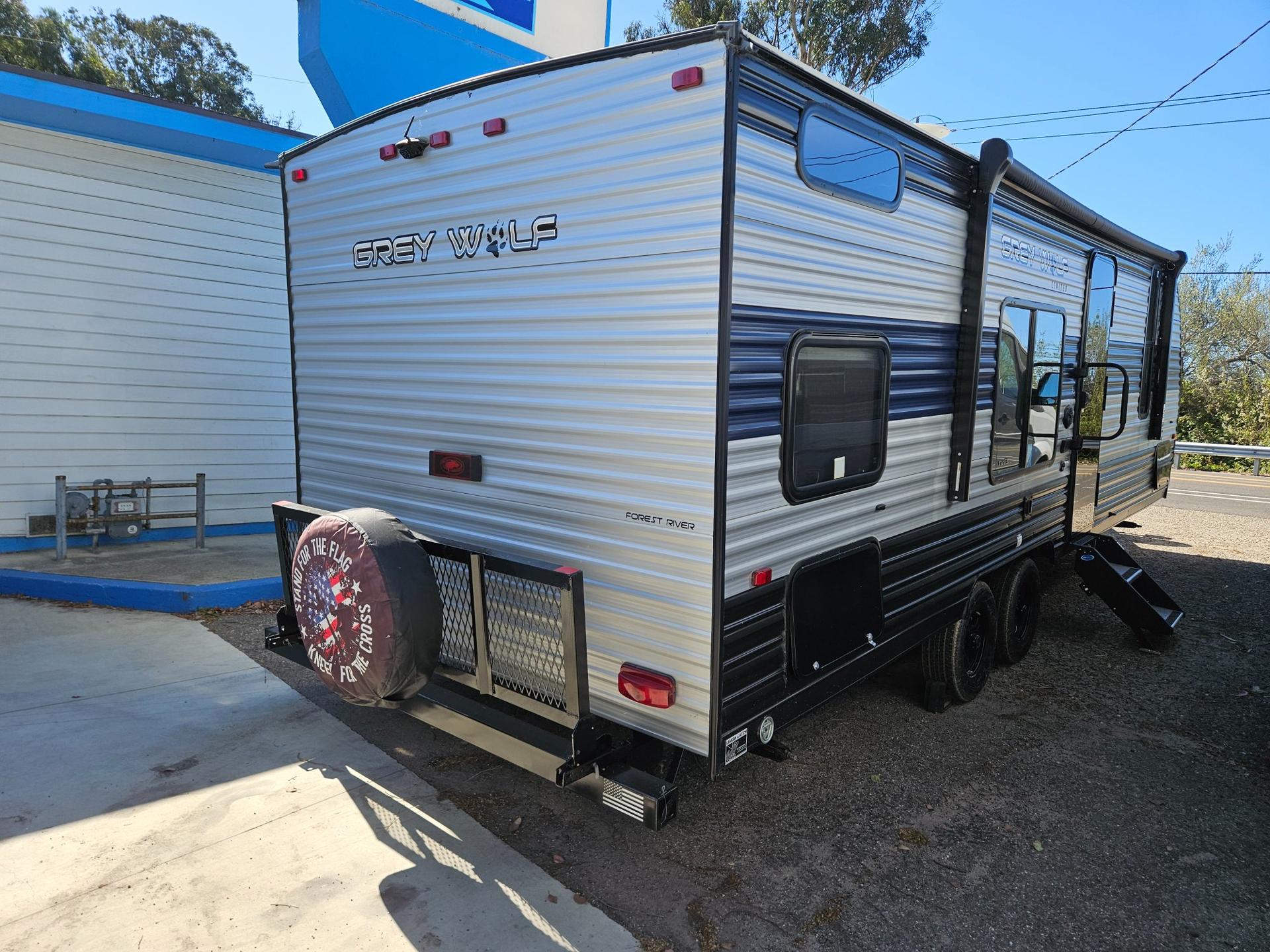 2022 Forest River RV 2022 Forest River RV Cherokee Grey Wolf - thumbnail 4