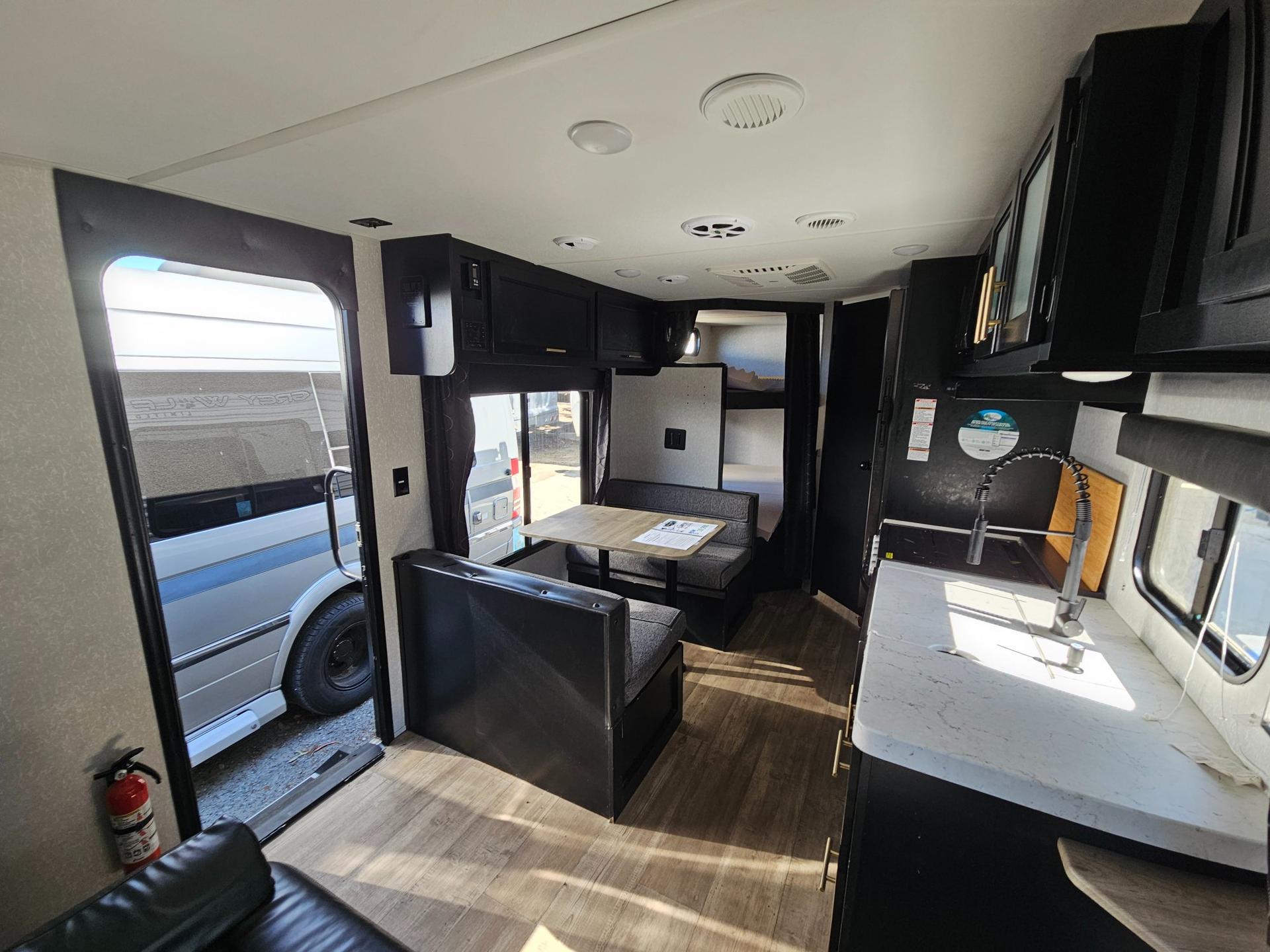 2022 Forest River RV 2022 Forest River RV Cherokee Grey Wolf - thumbnail 6