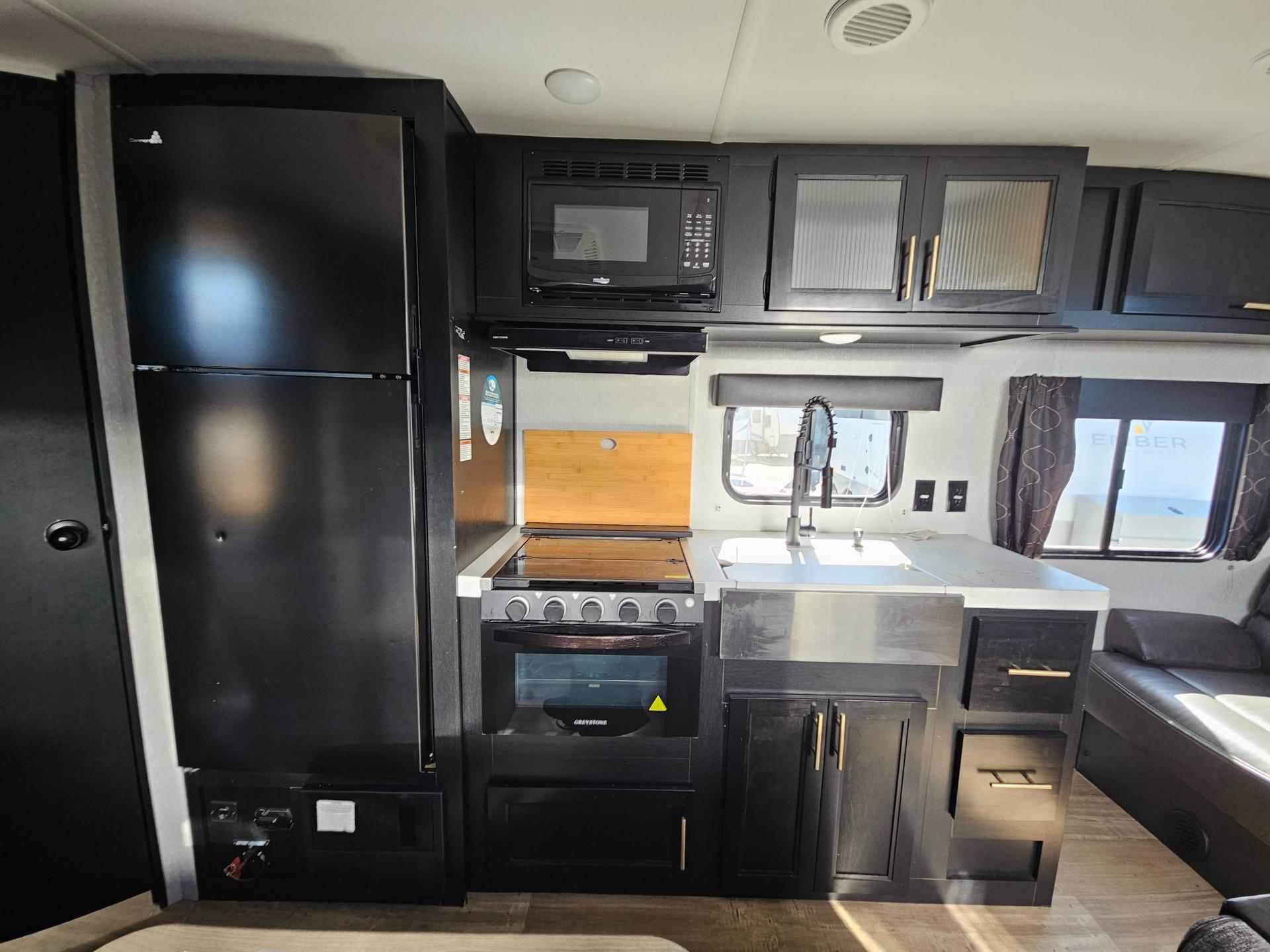 2022 Forest River RV 2022 Forest River RV Cherokee Grey Wolf - thumbnail 10