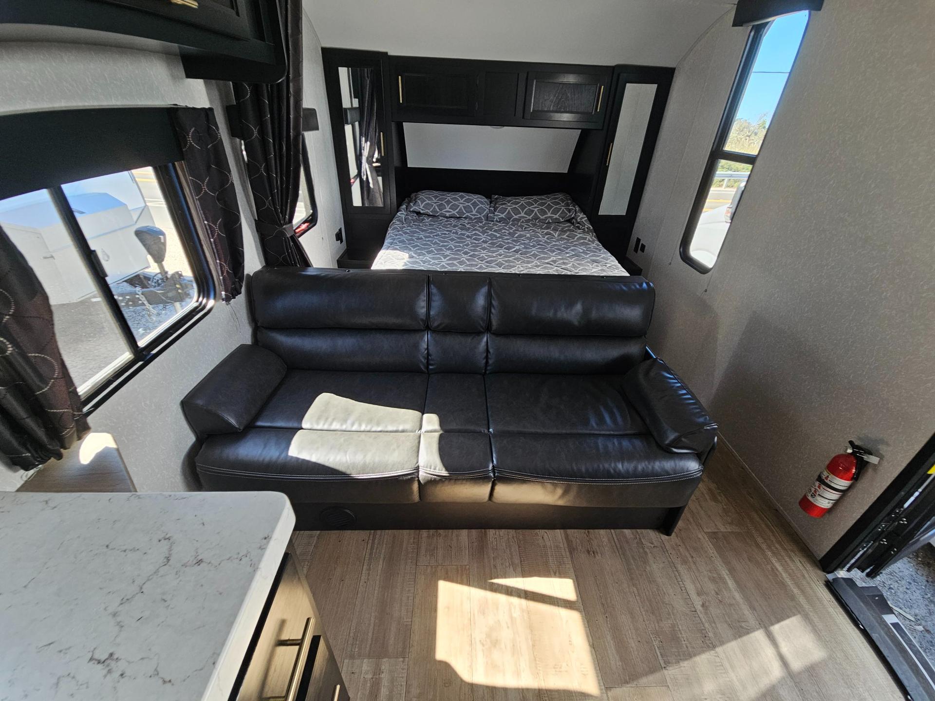 2022 Forest River RV 2022 Forest River RV Cherokee Grey Wolf - thumbnail 17