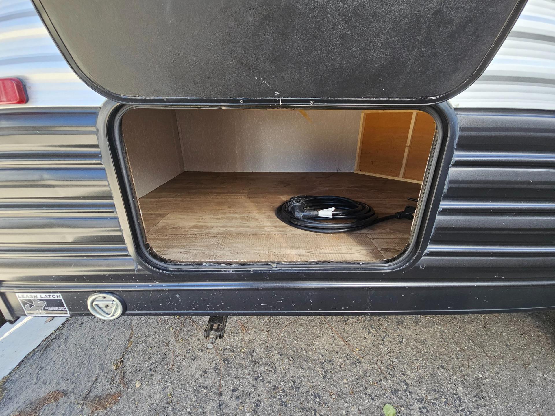 2022 Forest River RV 2022 Forest River RV Cherokee Grey Wolf - thumbnail 34