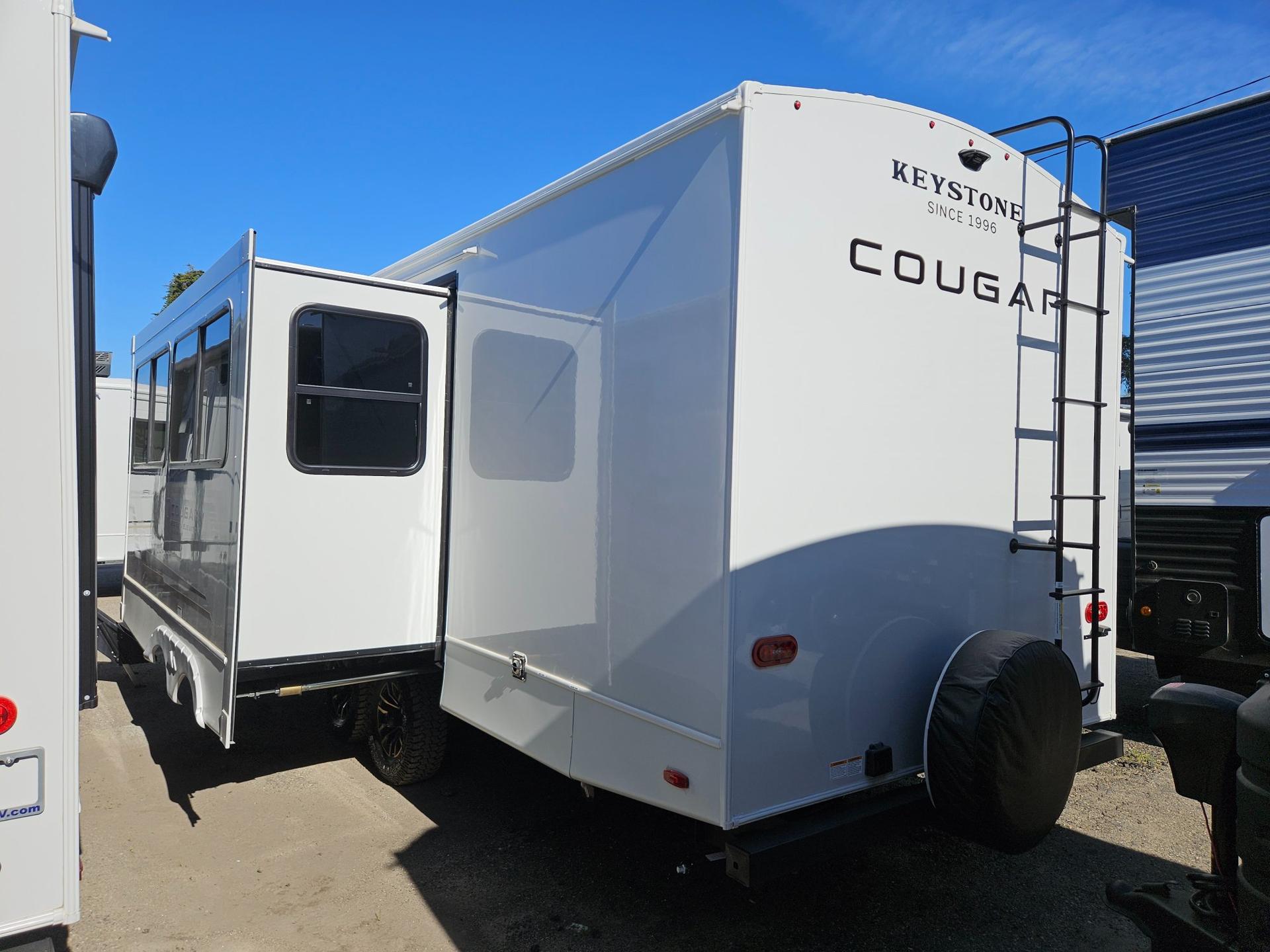 2026 Keystone RV 2026 Keystone RV Cougar Half-Ton - thumbnail 4