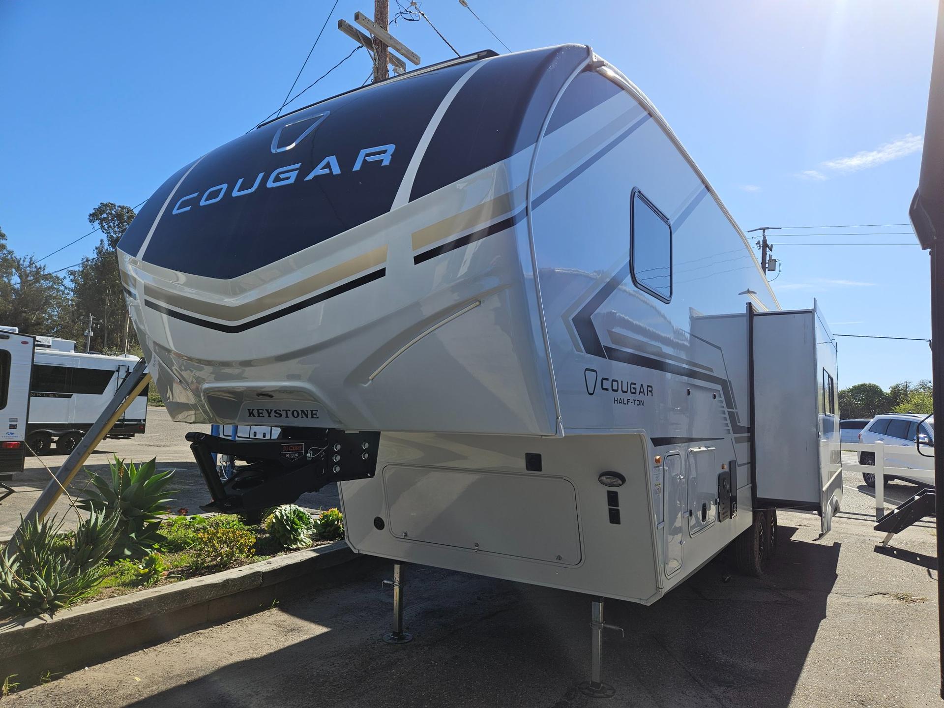 2026 Keystone RV 2026 Keystone RV Cougar Half-Ton - thumbnail 5