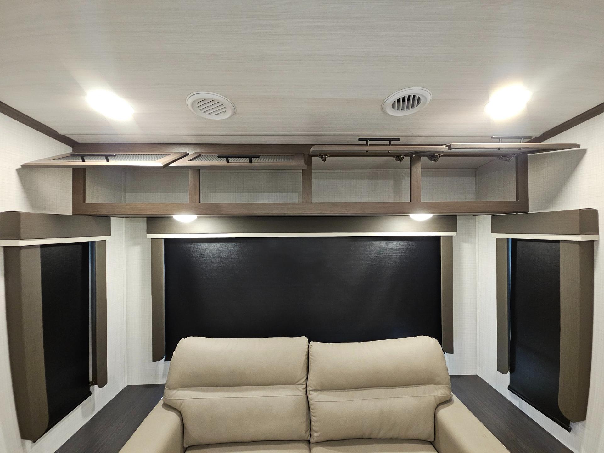 2026 Keystone RV 2026 Keystone RV Cougar Half-Ton - thumbnail 12