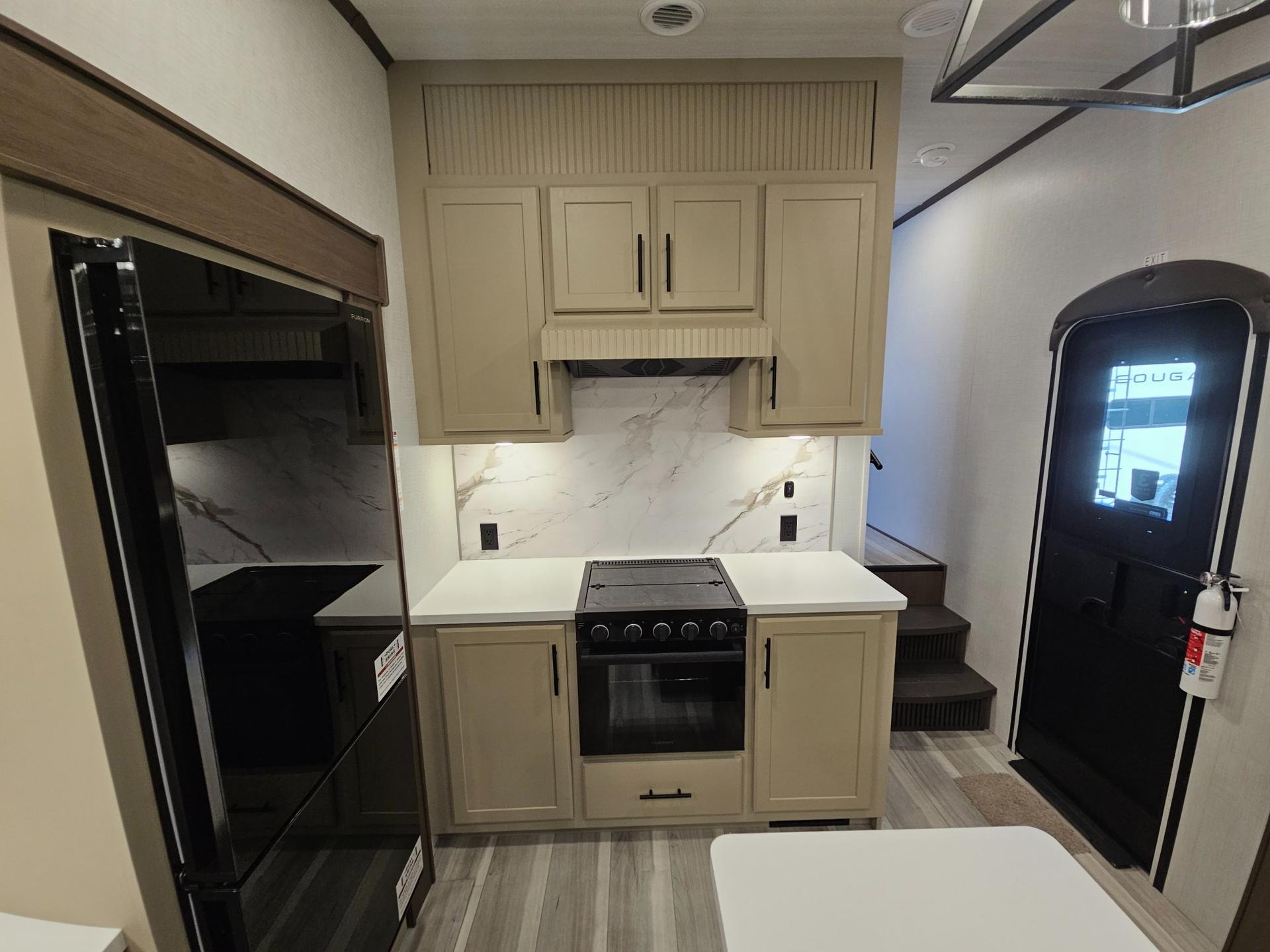 2026 Keystone RV 2026 Keystone RV Cougar Half-Ton - thumbnail 21