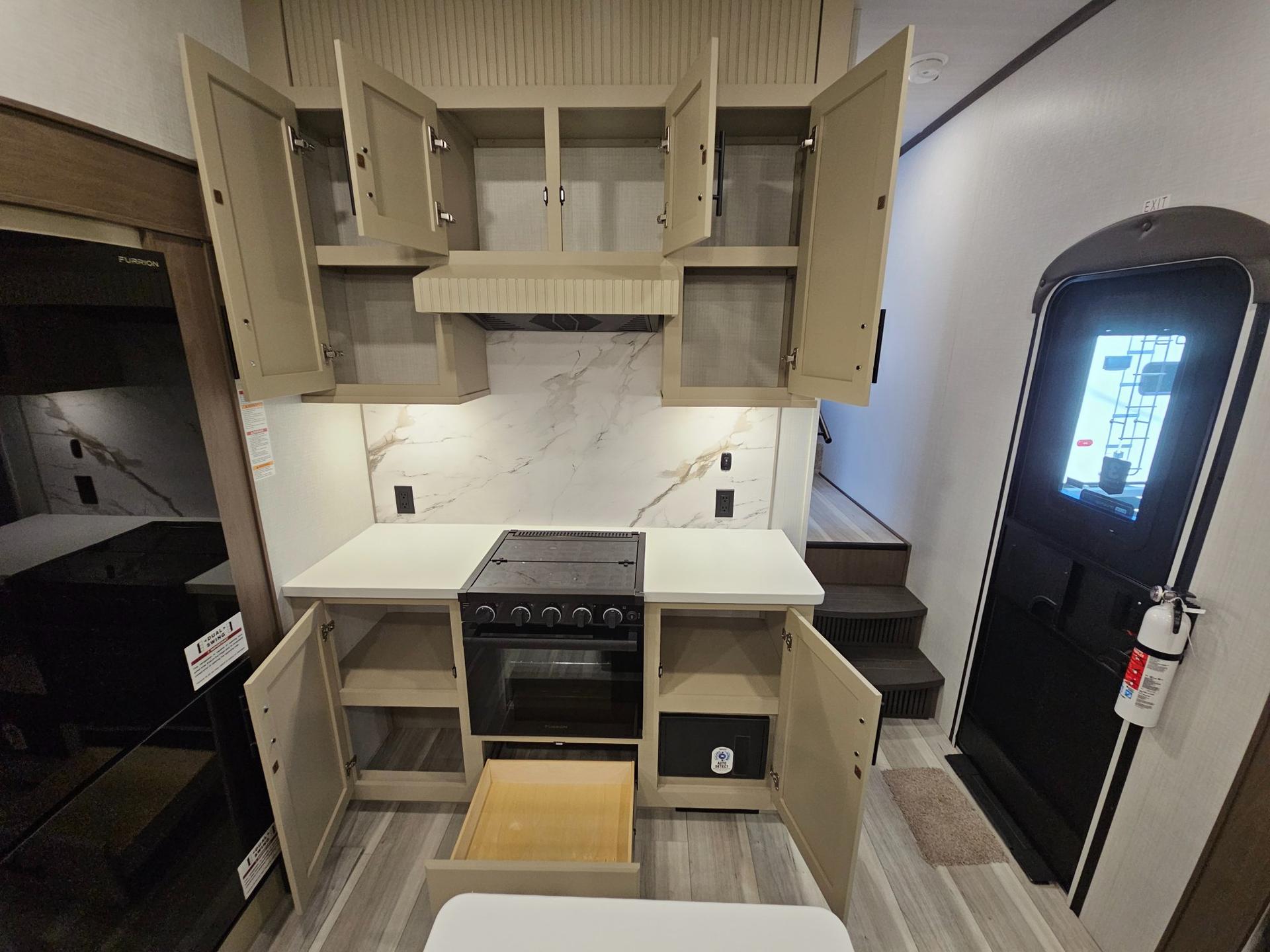 2026 Keystone RV 2026 Keystone RV Cougar Half-Ton - thumbnail 22