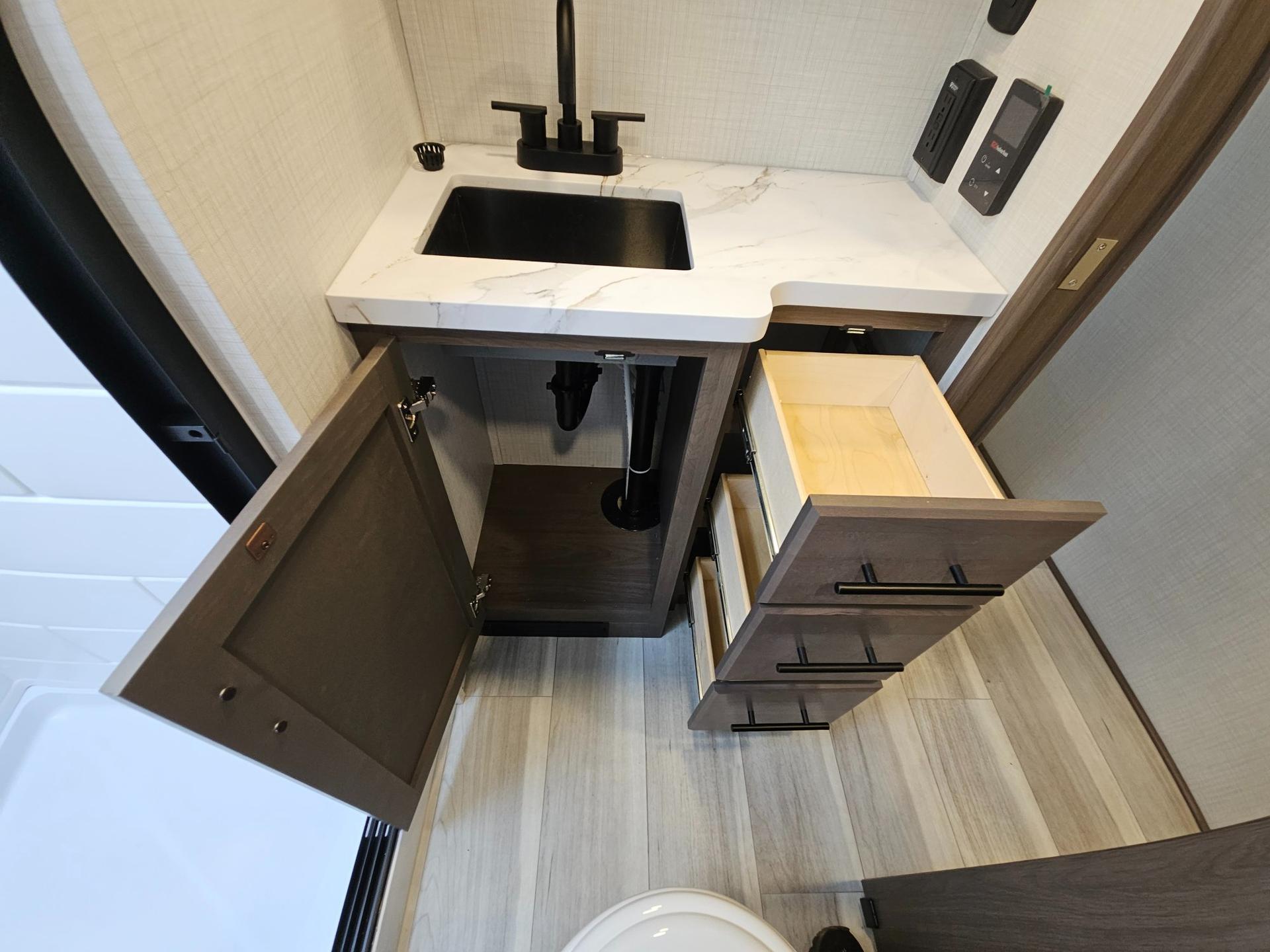 2026 Keystone RV 2026 Keystone RV Cougar Half-Ton - thumbnail 31