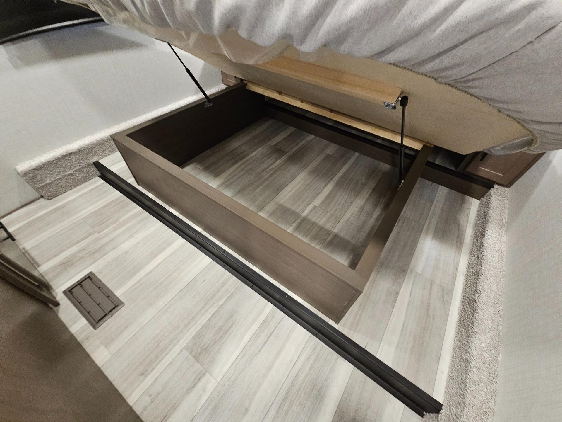 2026 Keystone RV 2026 Keystone RV Cougar Half-Ton - thumbnail 34