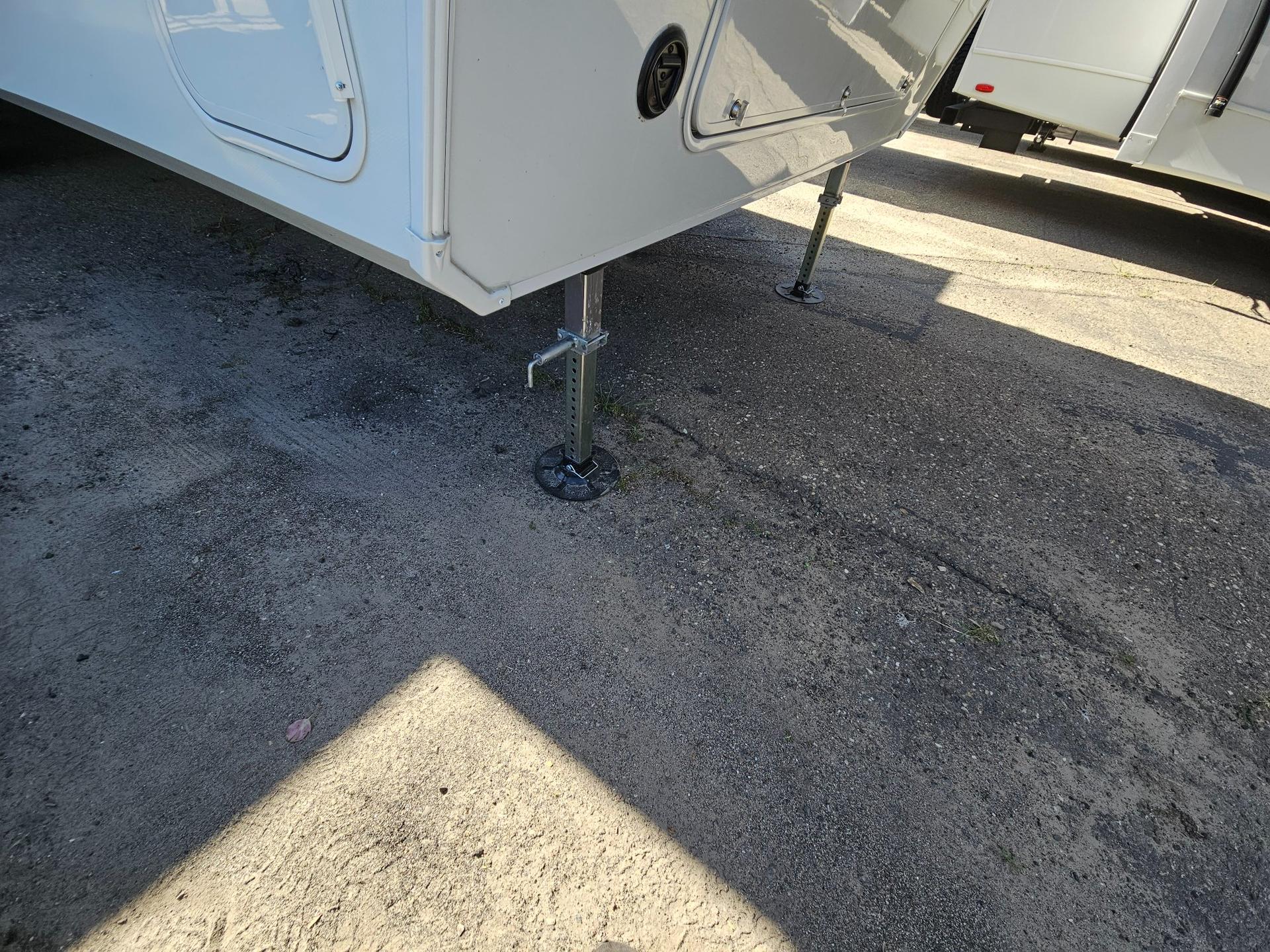 2026 Keystone RV 2026 Keystone RV Cougar Half-Ton - thumbnail 40