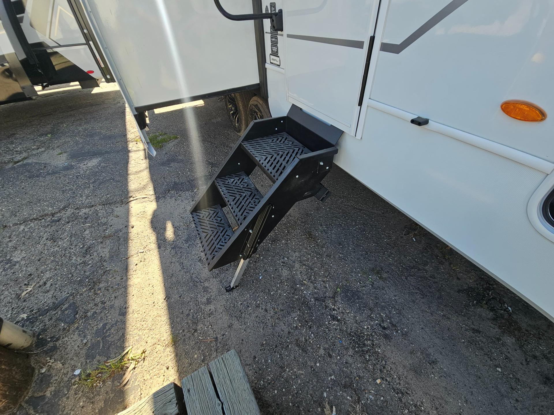 2026 Keystone RV 2026 Keystone RV Cougar Half-Ton - thumbnail 43