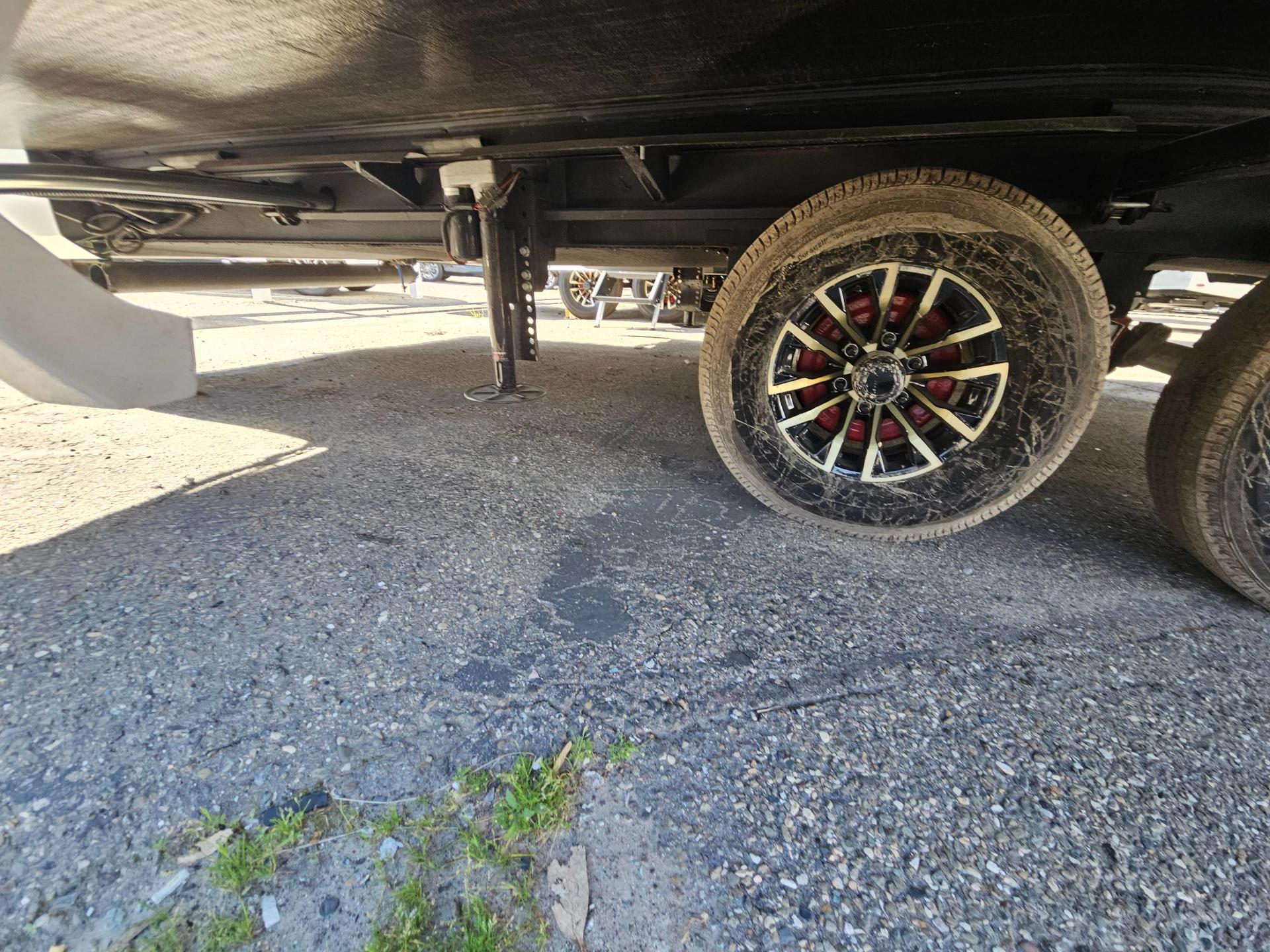 2026 Keystone RV 2026 Keystone RV Cougar Half-Ton - thumbnail 48