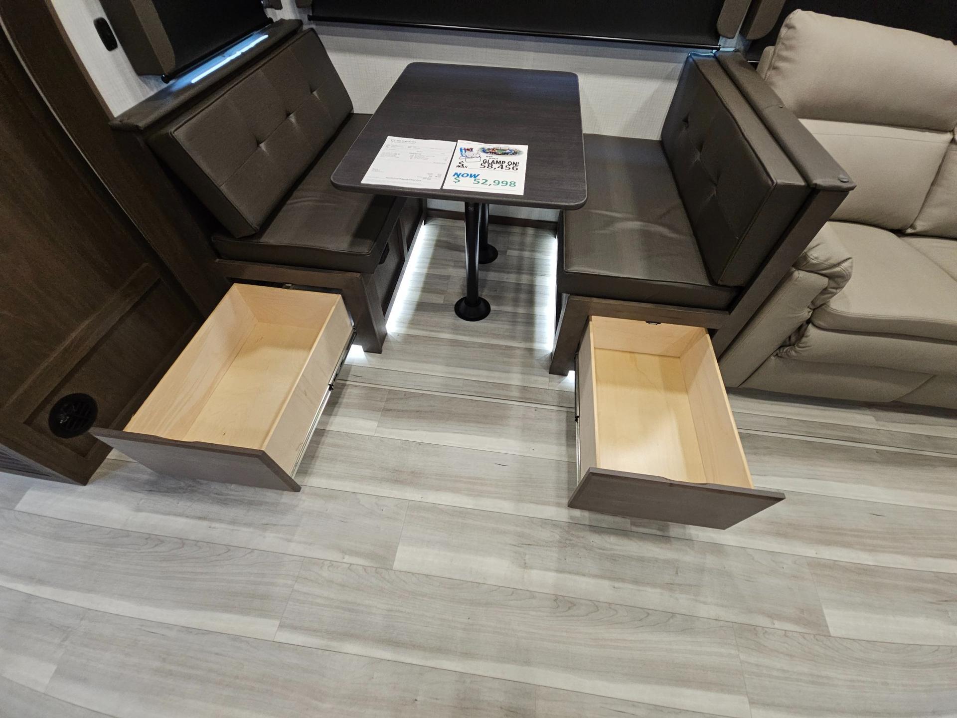 2026 Keystone RV 2026 Keystone RV Cougar Half-Ton - thumbnail 9