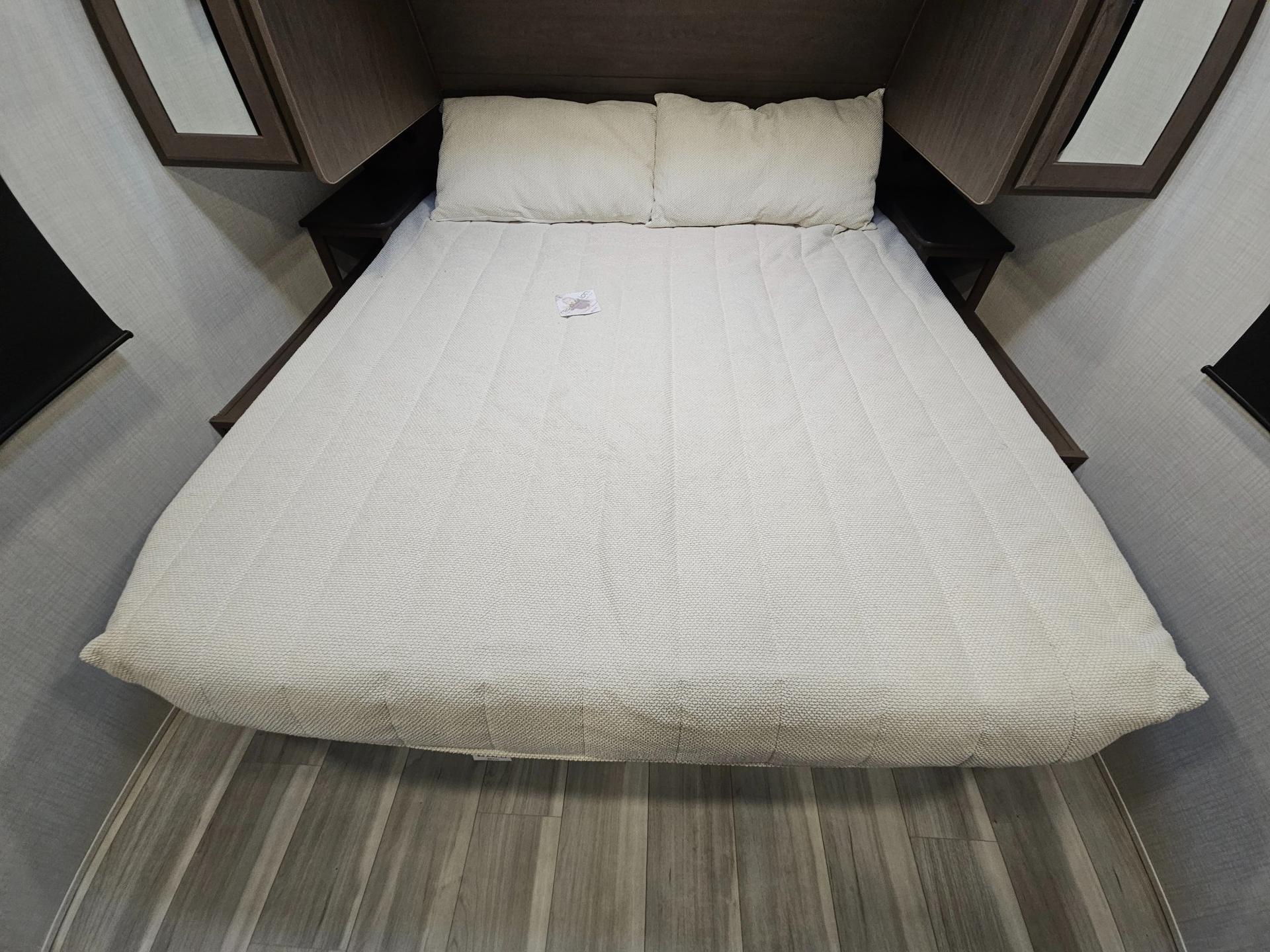 2026 Keystone RV 2026 Keystone RV Cougar Half-Ton - thumbnail 19