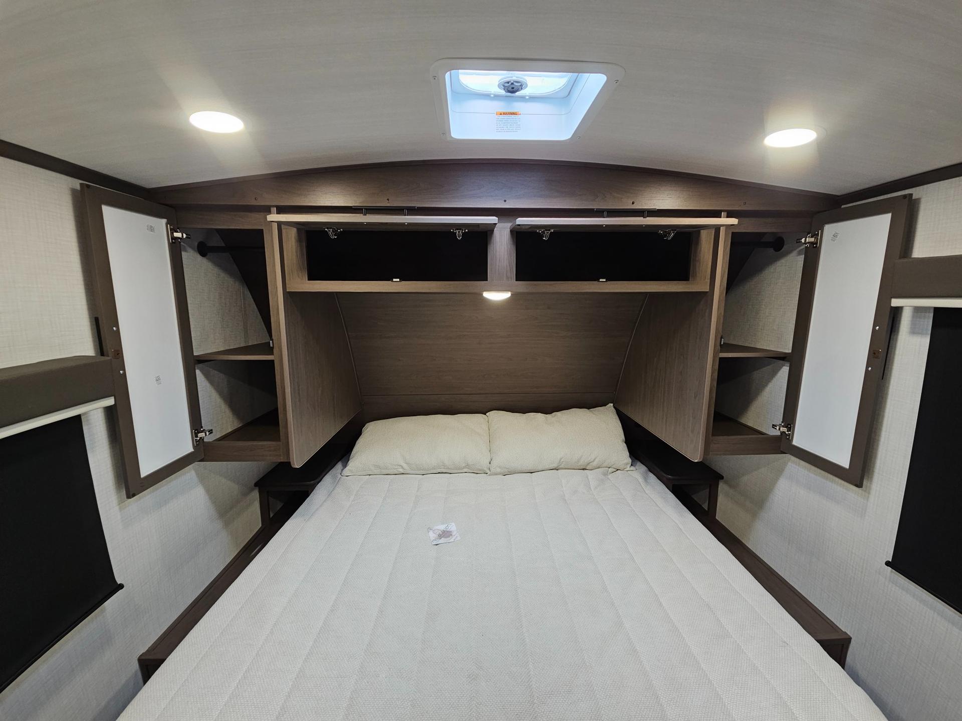 2026 Keystone RV 2026 Keystone RV Cougar Half-Ton - thumbnail 21