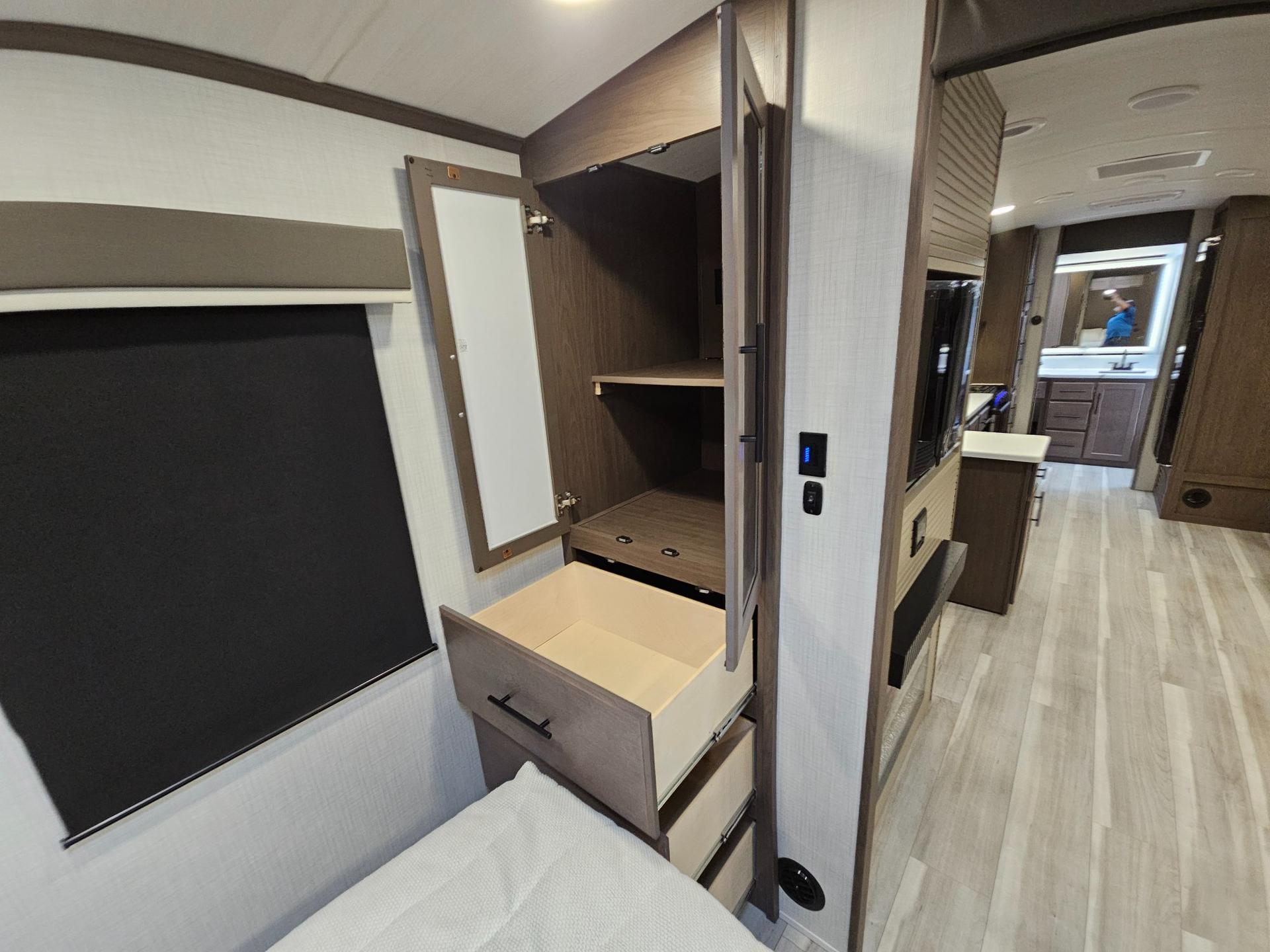 2026 Keystone RV 2026 Keystone RV Cougar Half-Ton - thumbnail 22