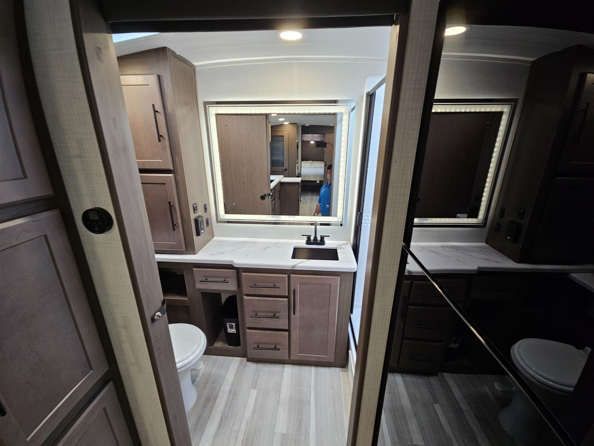 2026 Keystone RV 2026 Keystone RV Cougar Half-Ton - thumbnail 23