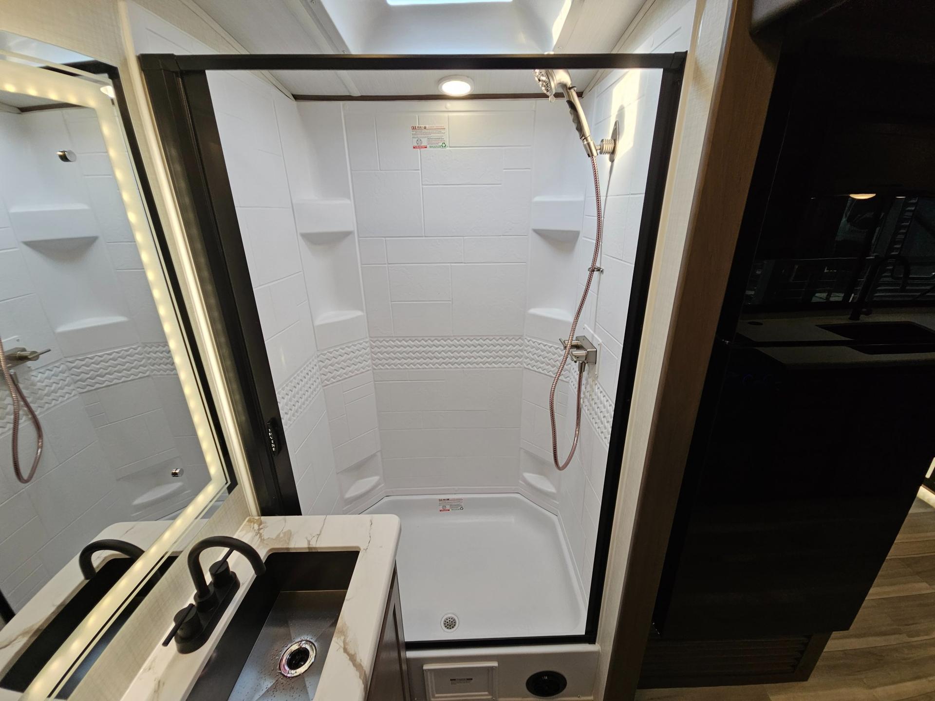 2026 Keystone RV 2026 Keystone RV Cougar Half-Ton - thumbnail 24