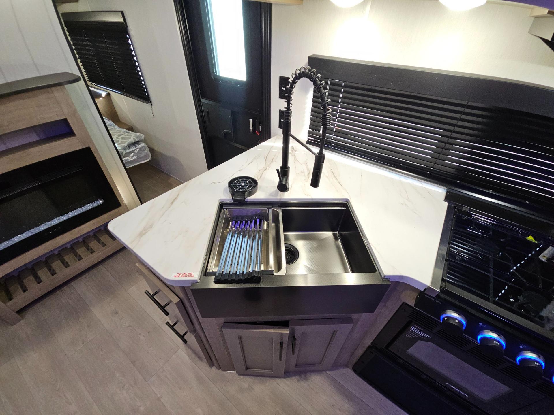 2026 Forest River RV 2026 Forest River RV Cherokee Grey Wolf - thumbnail 17