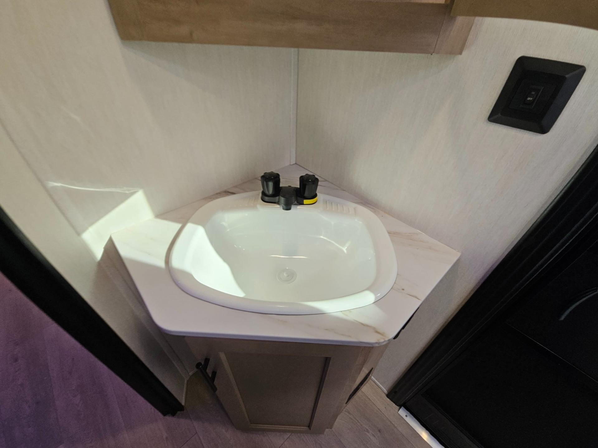 2026 Forest River RV 2026 Forest River RV Cherokee Grey Wolf - thumbnail 28